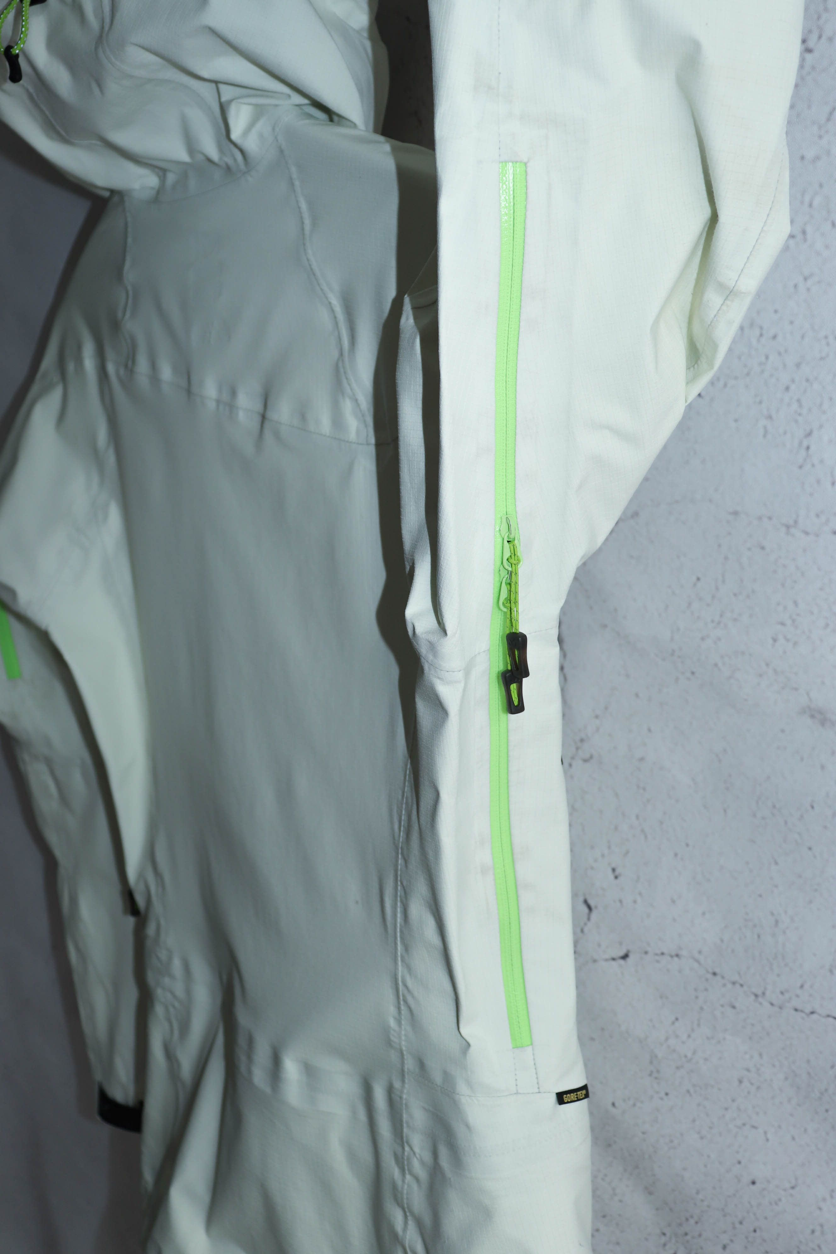 Goretex Millet Gote-Tex Pro White Outdoor Hiking Jacket Size XS / US 0-2 / IT 36-38 - 18 Thumbnail