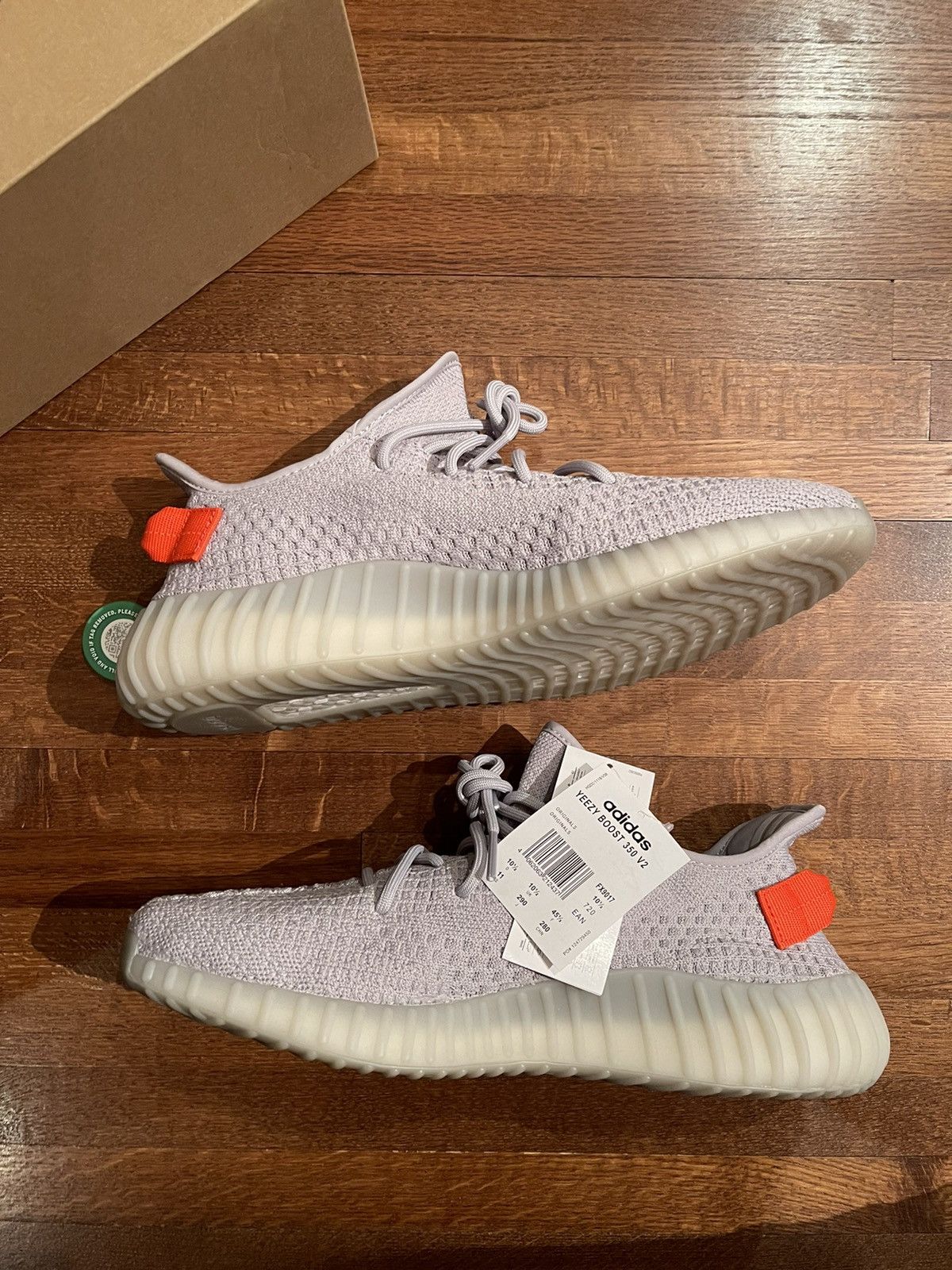 Adidas × Kanye West Adidas Yeezy Boost 350 V2 ‘Tail Light’ Size US 11 / EU 44 - 3 Thumbnail