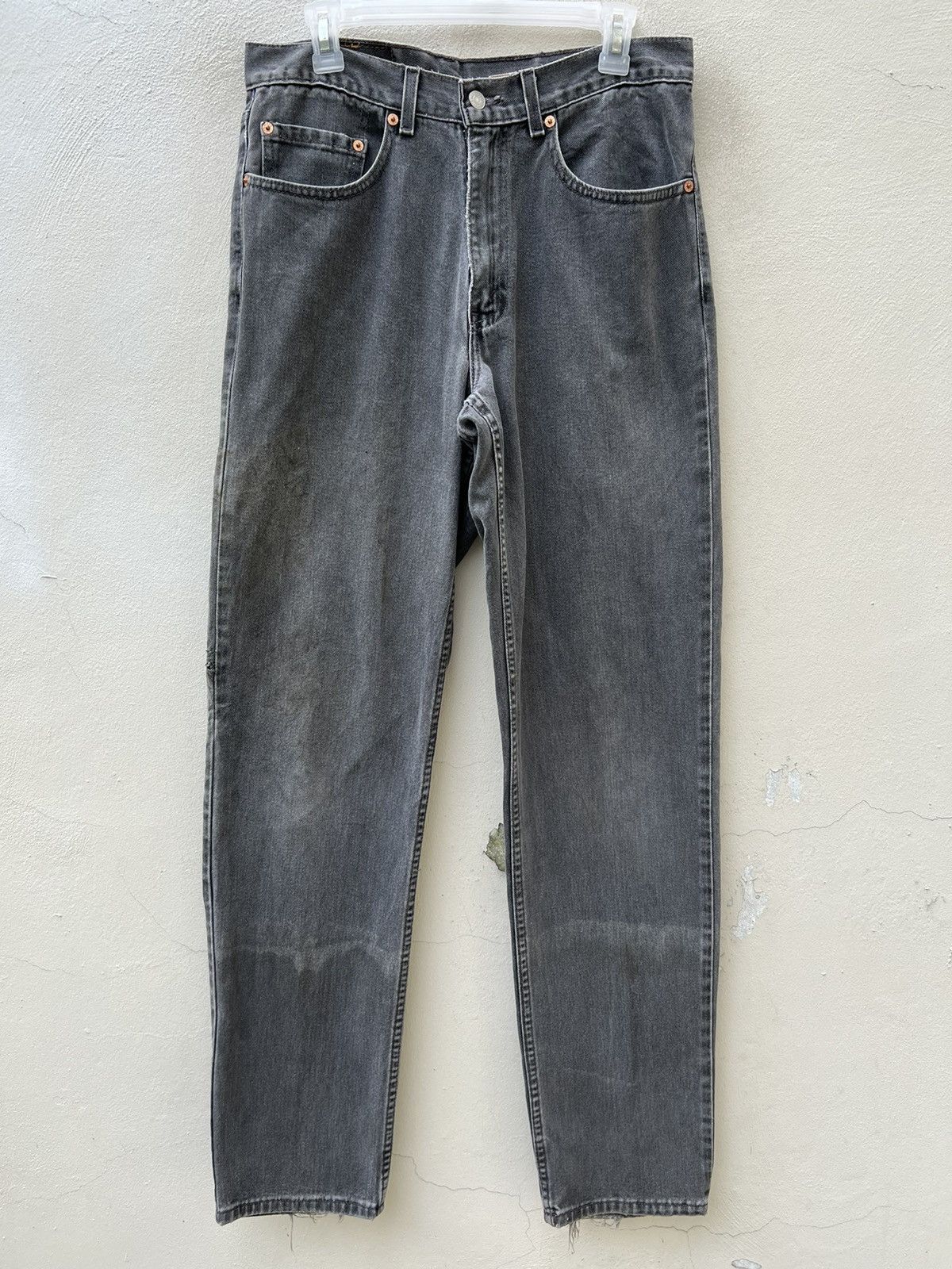 Levi's VTG 2002 Levi’s 550 Dirty Fade Black Denim Relaxed Fit Jeans Size US 32 / EU 48 - 6 Thumbnail