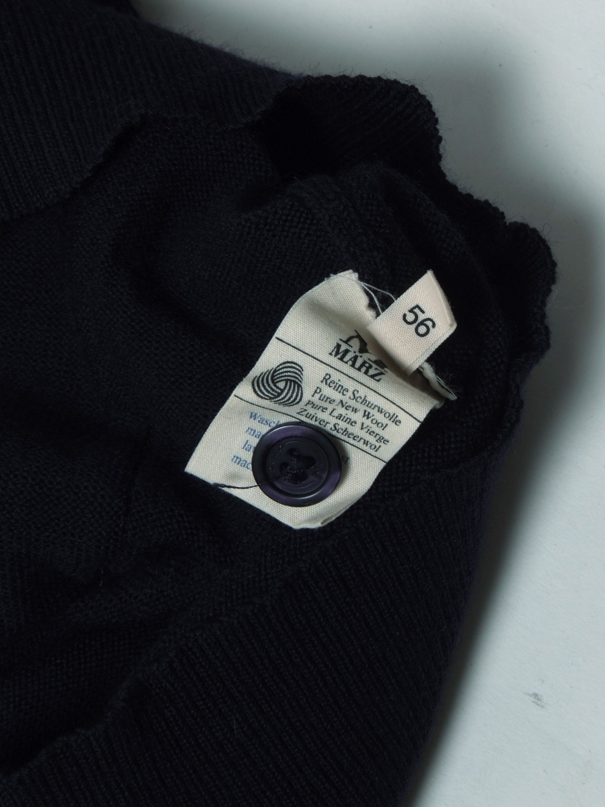 Vintage März Pure Wool Buttoned Cardigan (56/XL) Size US XL / EU 56 / 4 - 3 Thumbnail