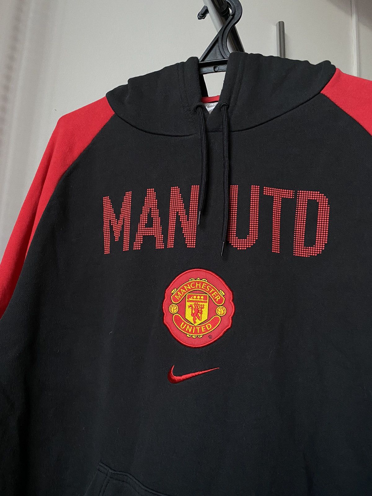 Nike × Vintage Y2K Nike Manchester United Central Logo Black/Red Hoodie Size US XL / EU 56 / 4 - 1 Thumbnail