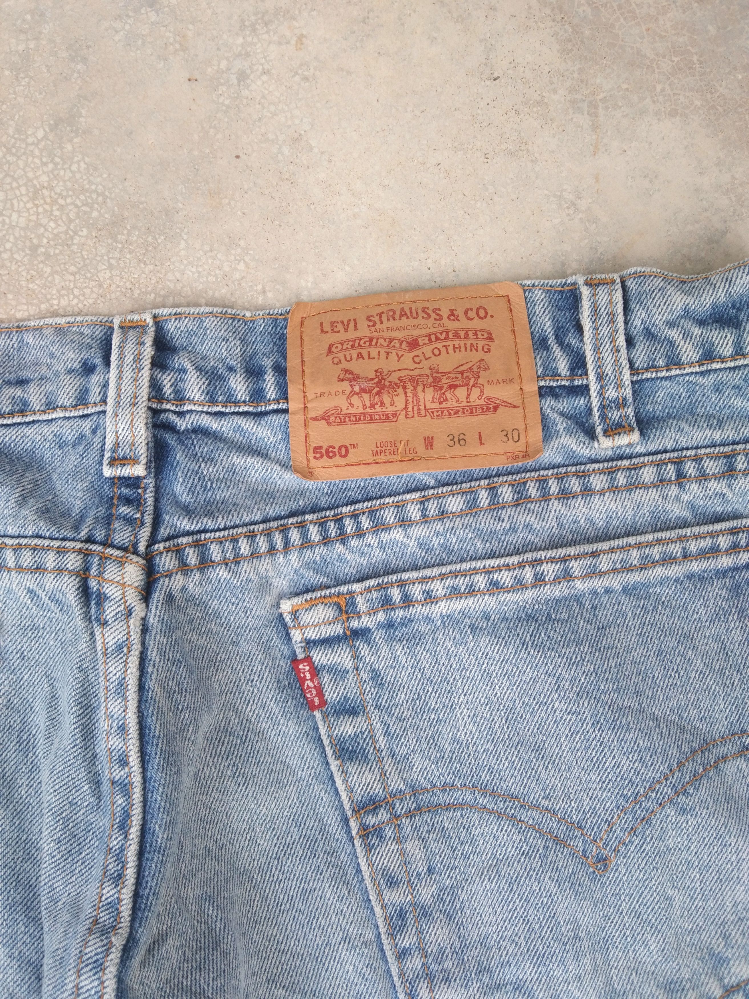 Levi's Vintage Levi's Jeans 560 Made In USA Distressed Denim 36x30 Size US 36 / EU 52 - 4 Thumbnail