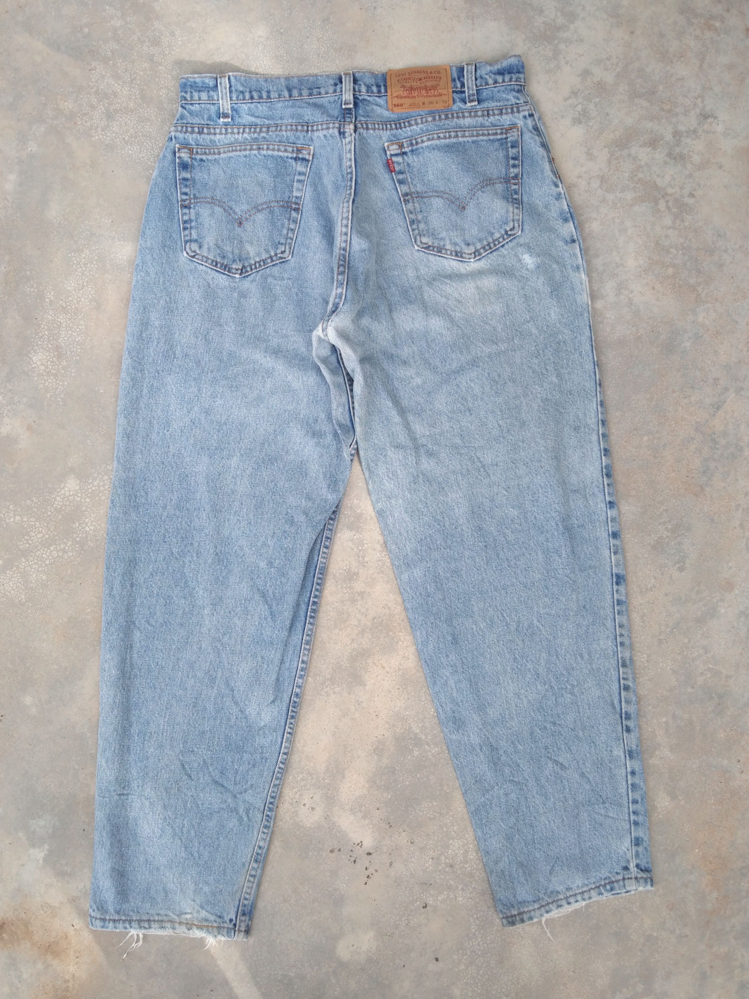 Levi's Vintage Levi's Jeans 560 Made In USA Distressed Denim 36x30 Size US 36 / EU 52 - 2 Thumbnail