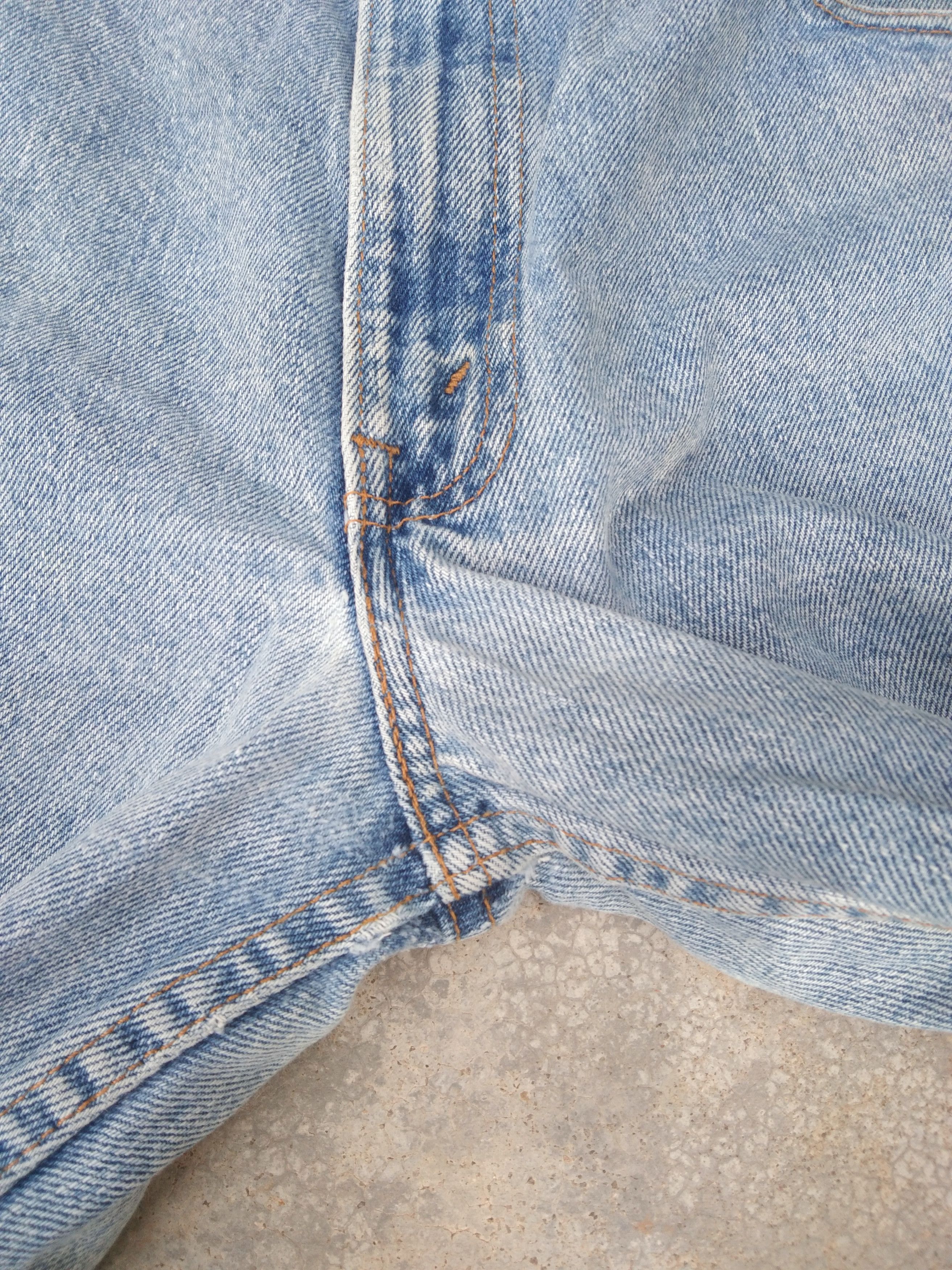 Levi's Vintage Levi's Jeans 560 Made In USA Distressed Denim 36x30 Size US 36 / EU 52 - 6 Thumbnail