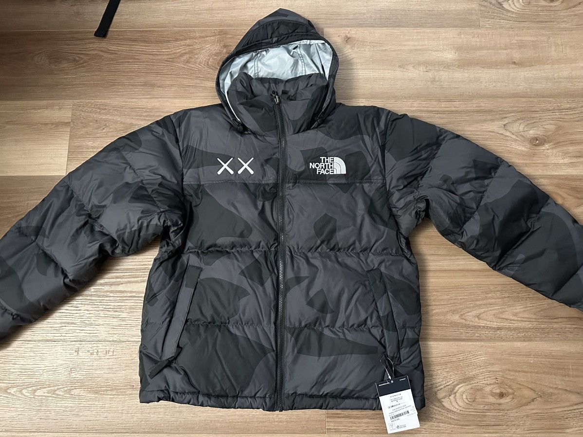 The North Face × KAWS Nuptse Jacket Black L Kaws X The North Face Retro 1996 Nuptse Jacket