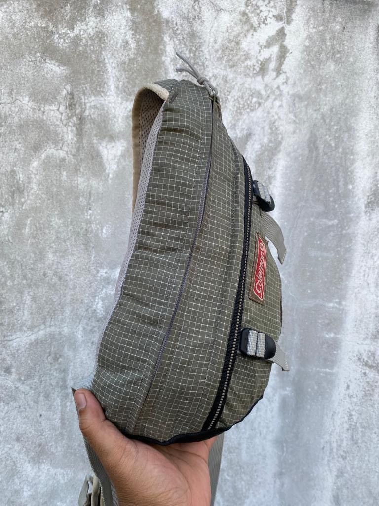 Coleman × Designer Steals💥 Coleman Triangle crossbody bag Size ONE SIZE - 4 Thumbnail
