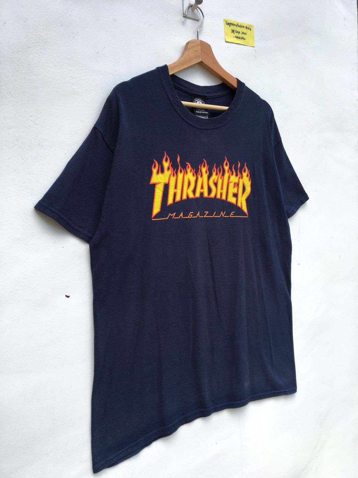 Thrasher Rare Vintage Thrasher Skateboard Magazine Tshirt Size US L / EU 52-54 / 3 - 3 Thumbnail