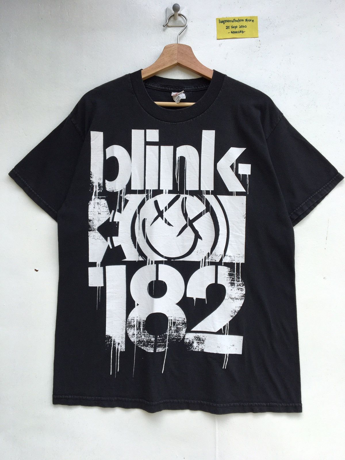 Band Tees Vintage Blink 182 American Punk Rock Tshirt Size US L / EU 52-54 / 3 - 2 Thumbnail
