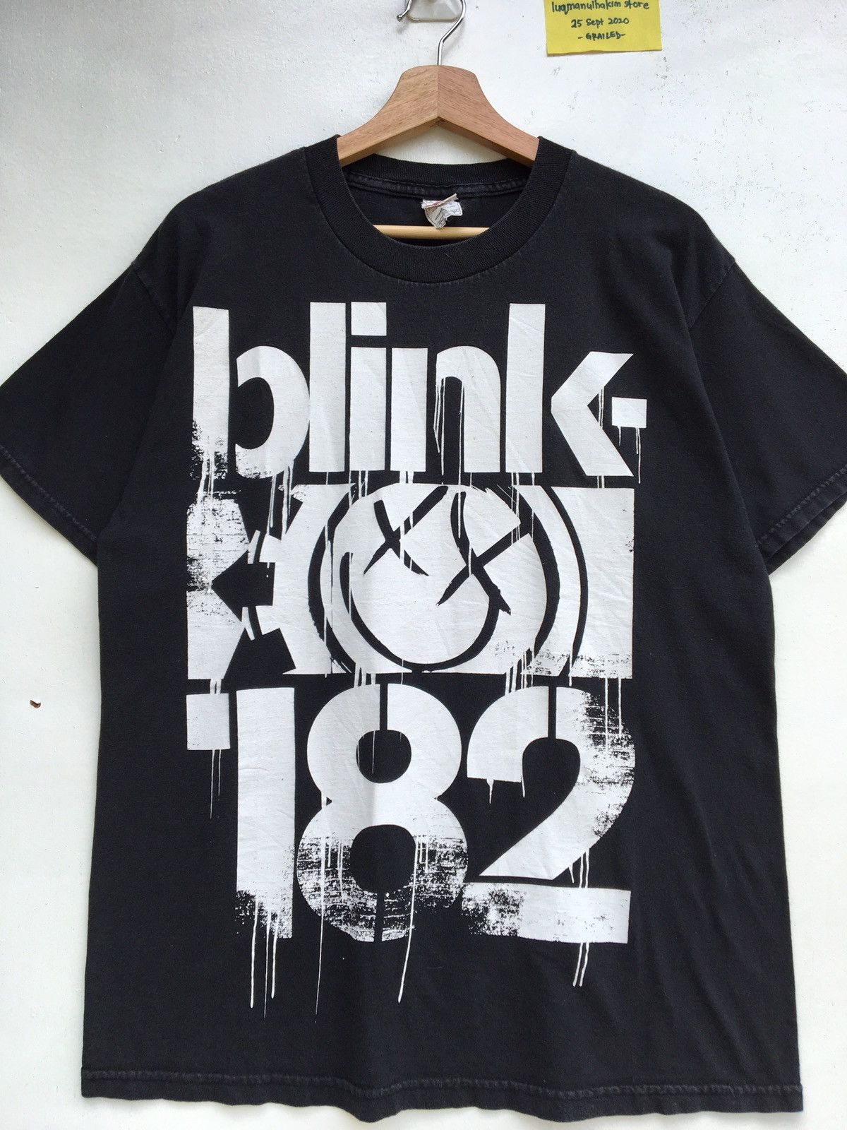 Band Tees Vintage Blink 182 American Punk Rock Tshirt Size US L / EU 52-54 / 3 - 1 Thumbnail