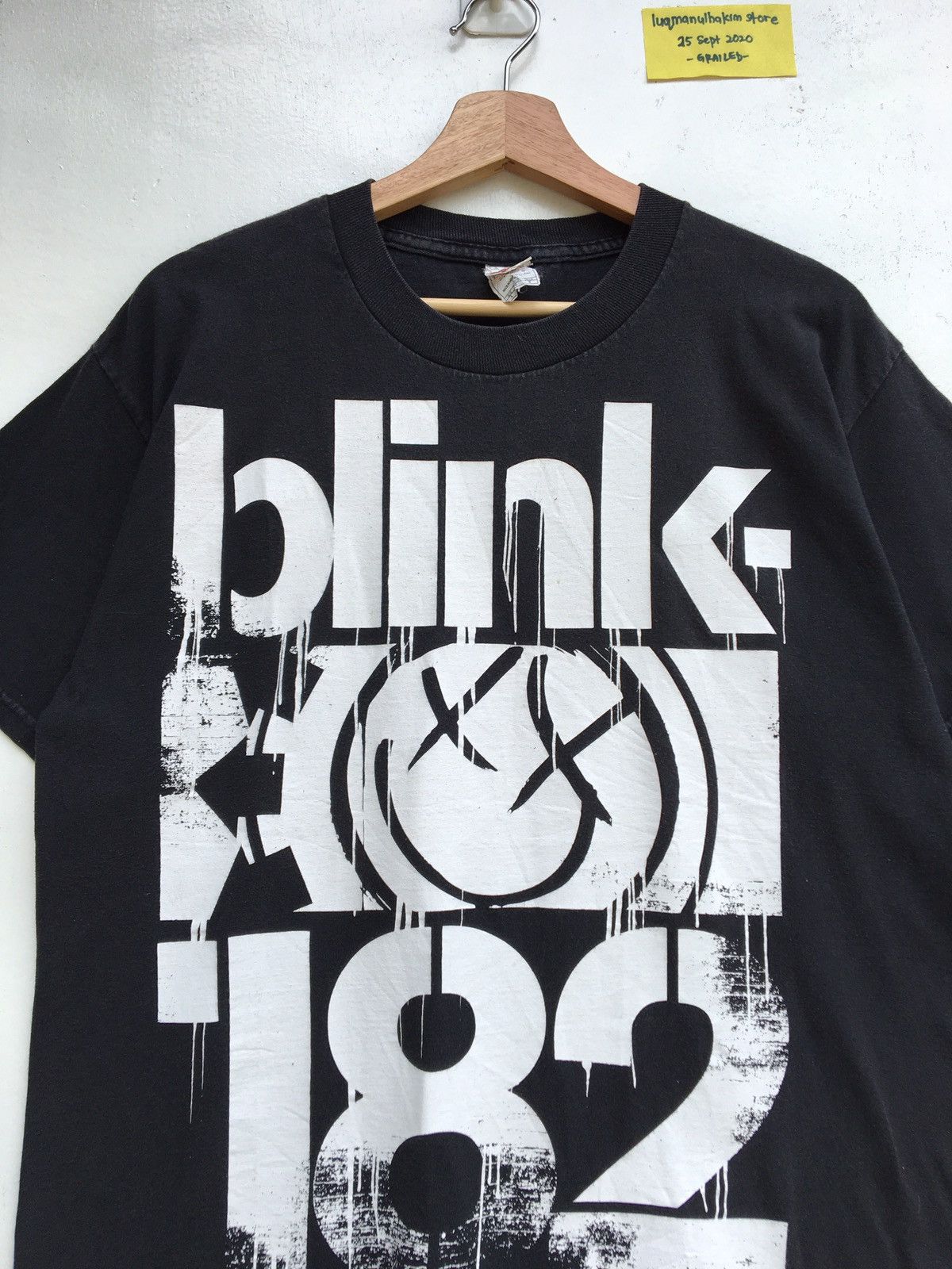 Band Tees Vintage Blink 182 American Punk Rock Tshirt Size US L / EU 52-54 / 3 - 5 Thumbnail