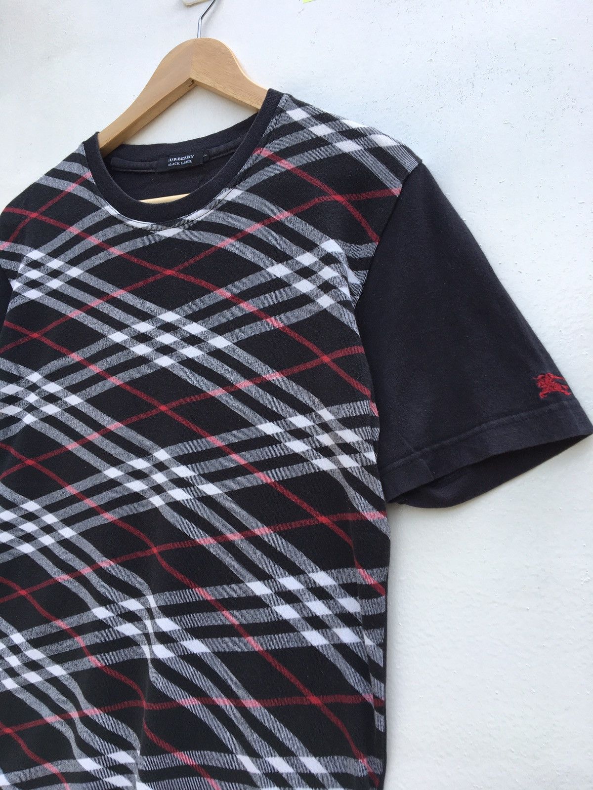 Burberry Vintage Burberry Checkered Tshirt Size US S / EU 44-46 / 1 - 5 Thumbnail