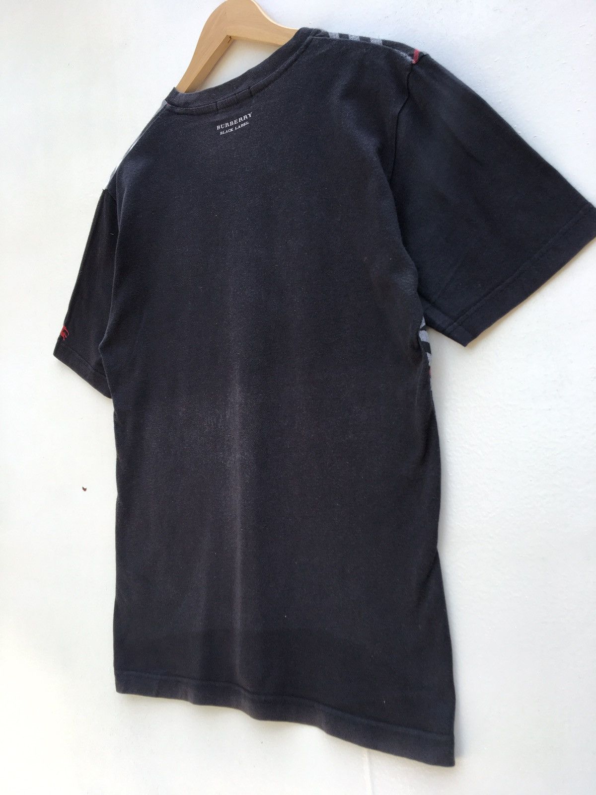 Burberry Vintage Burberry Checkered Tshirt Size US S / EU 44-46 / 1 - 16 Thumbnail