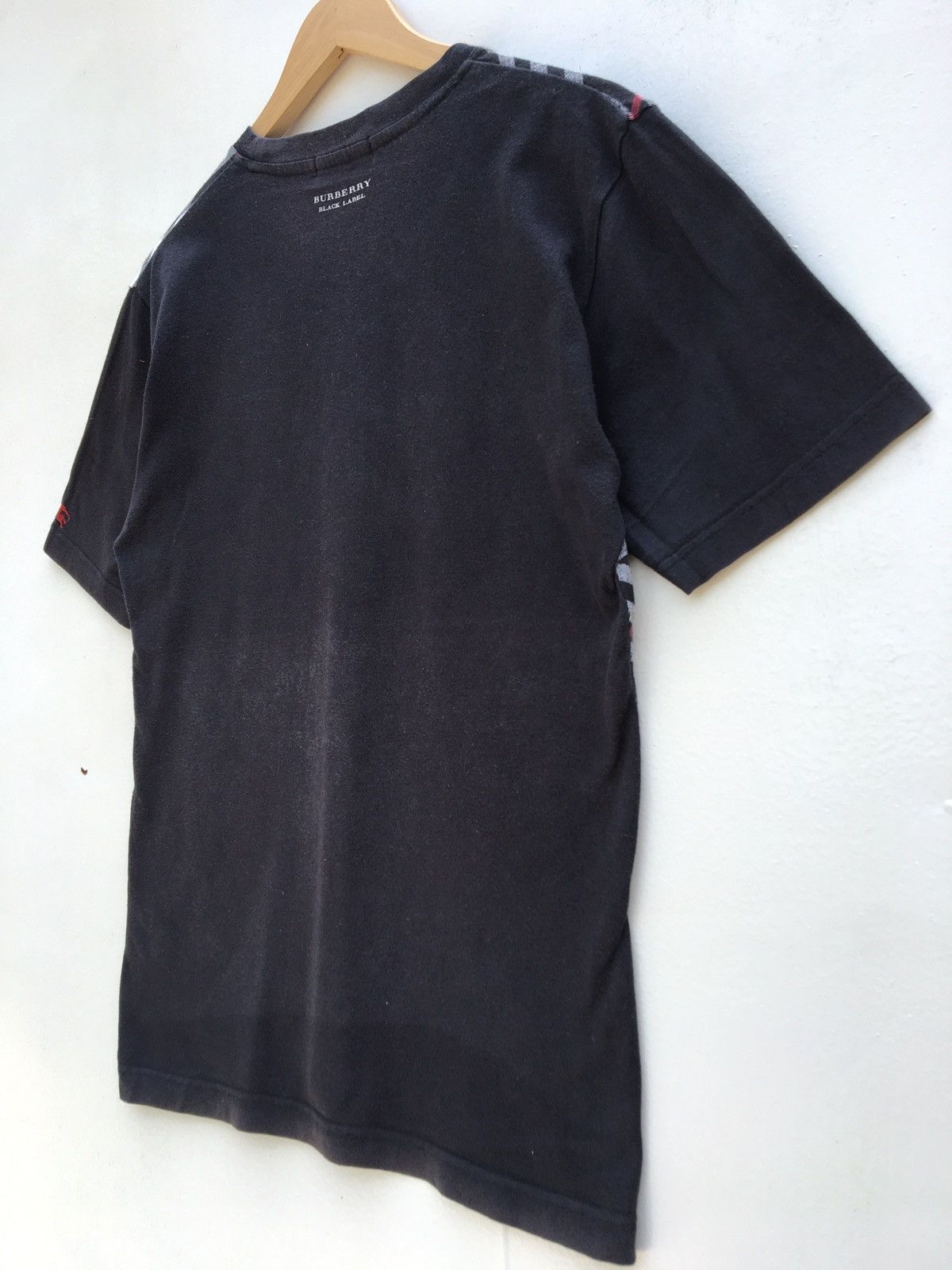 Burberry Vintage Burberry Checkered Tshirt Size US S / EU 44-46 / 1 - 12 Thumbnail