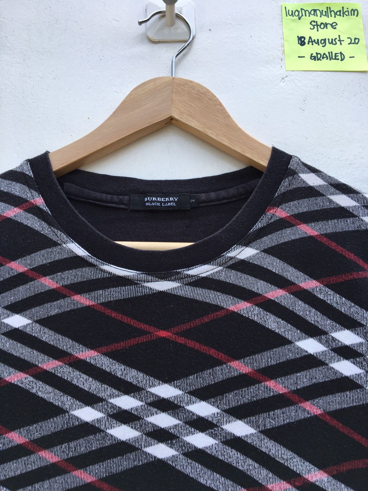 Burberry Vintage Burberry Checkered Tshirt Size US S / EU 44-46 / 1 - 6 Thumbnail
