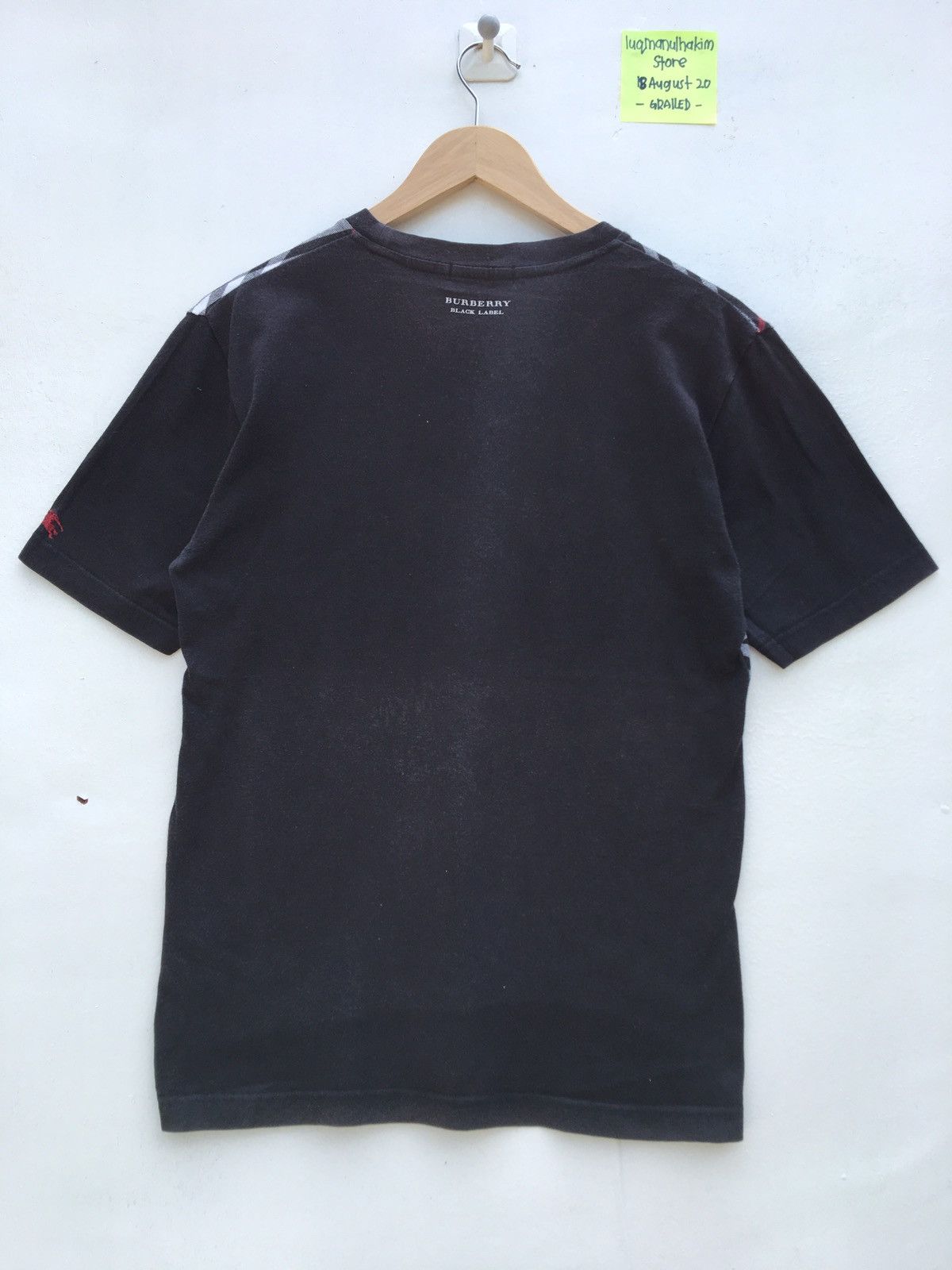 Burberry Vintage Burberry Checkered Tshirt Size US S / EU 44-46 / 1 - 14 Thumbnail