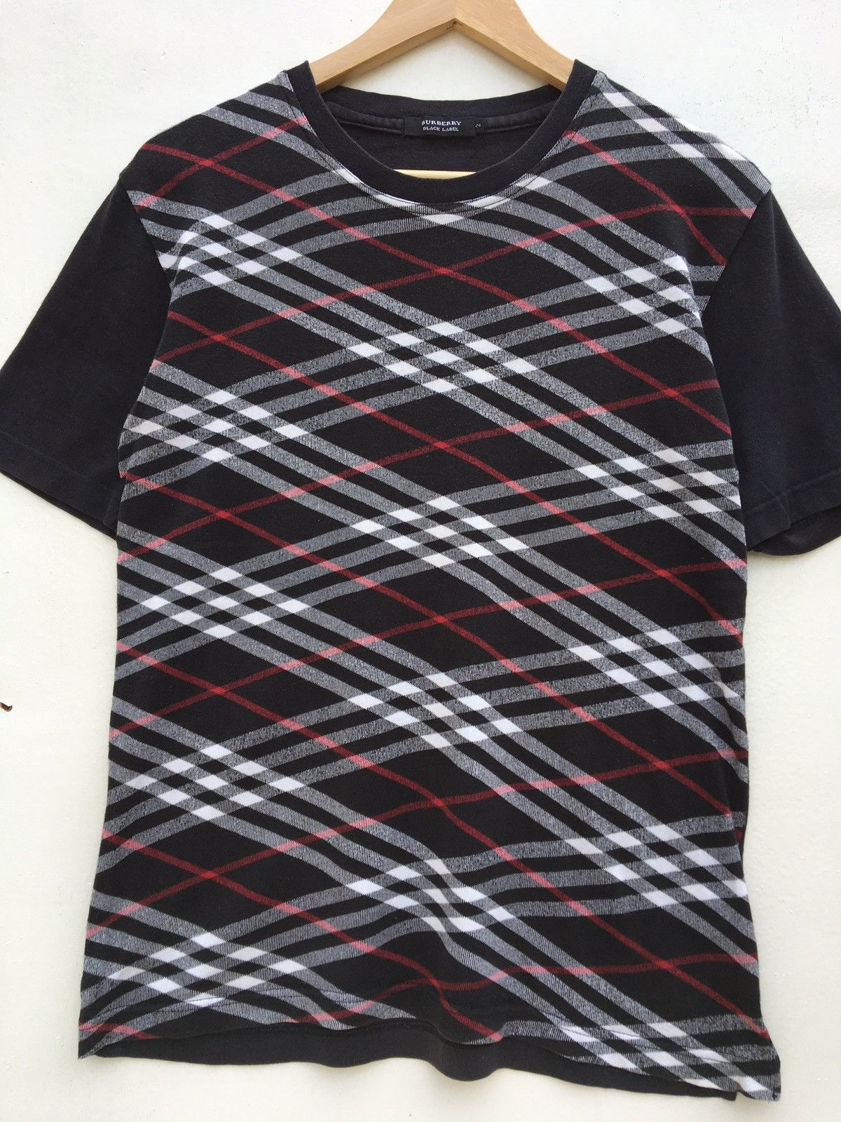 Burberry Vintage Burberry Checkered Tshirt Size US S / EU 44-46 / 1 - 4 Thumbnail