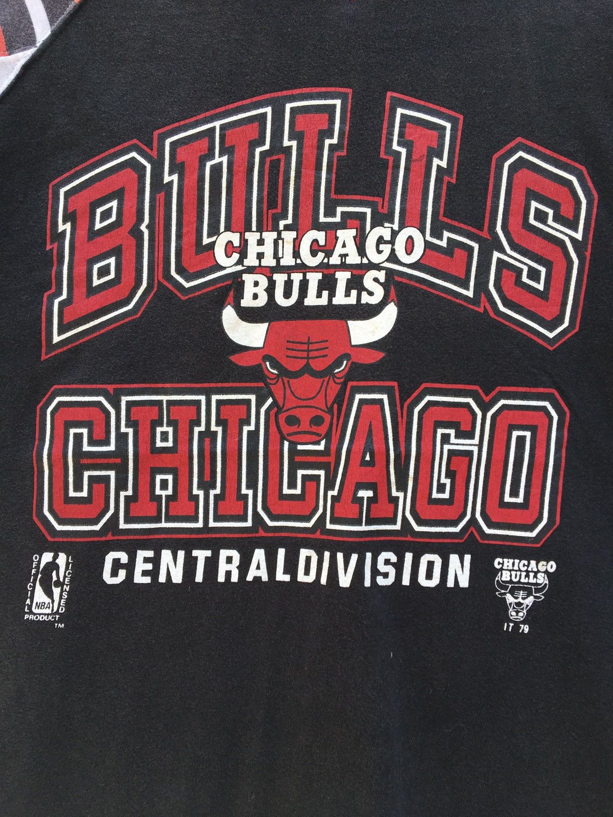 NBA Vintage 90s Chicago Bulls NBA Logo Tshirt Size US S / EU 44-46 / 1 - 6 Thumbnail