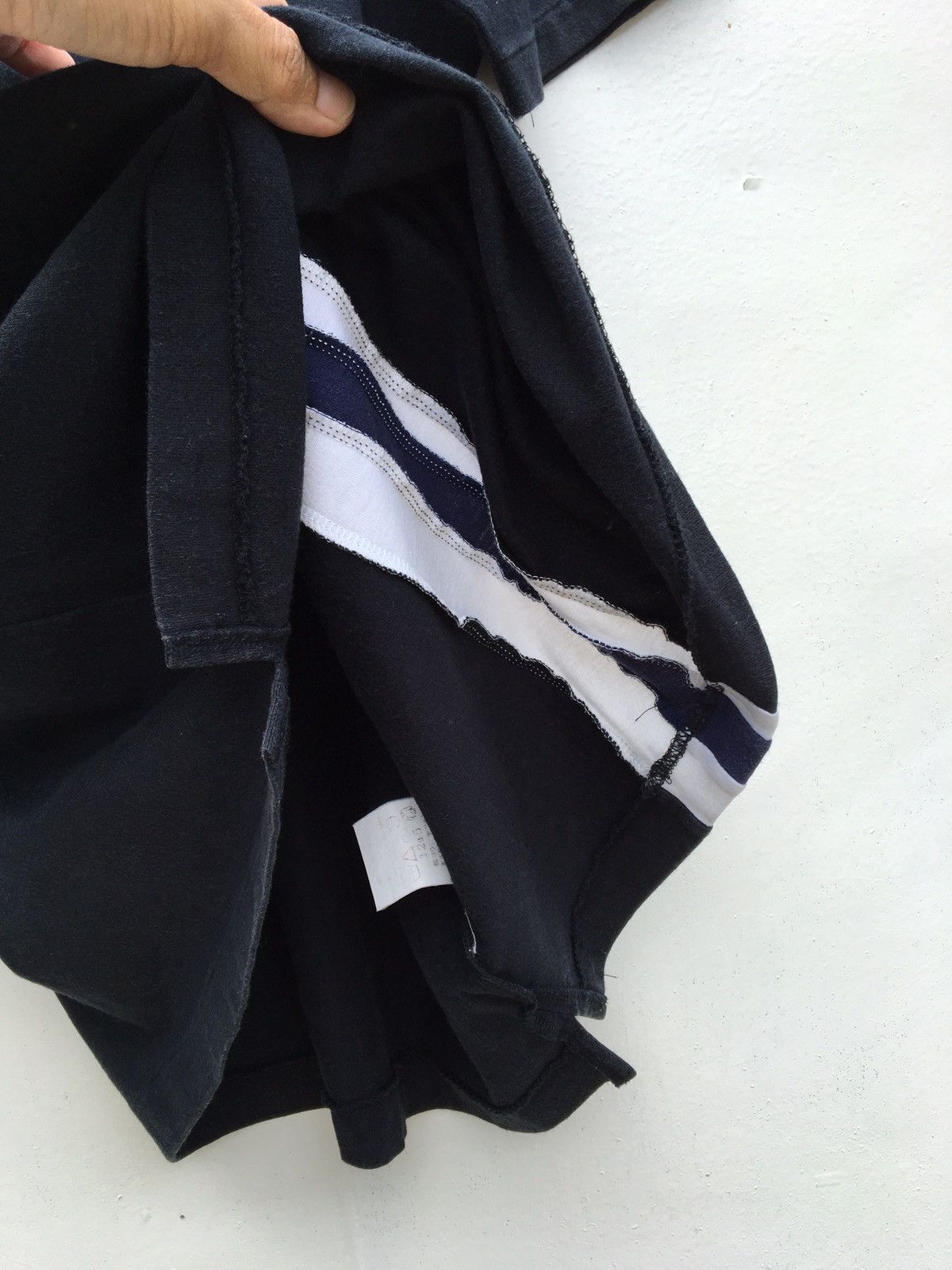 Yohji Yamamoto Vintage 80's - 90's Y's for Men Three Stripes T-Shirts Size US M / EU 48-50 / 2 - 7 Thumbnail