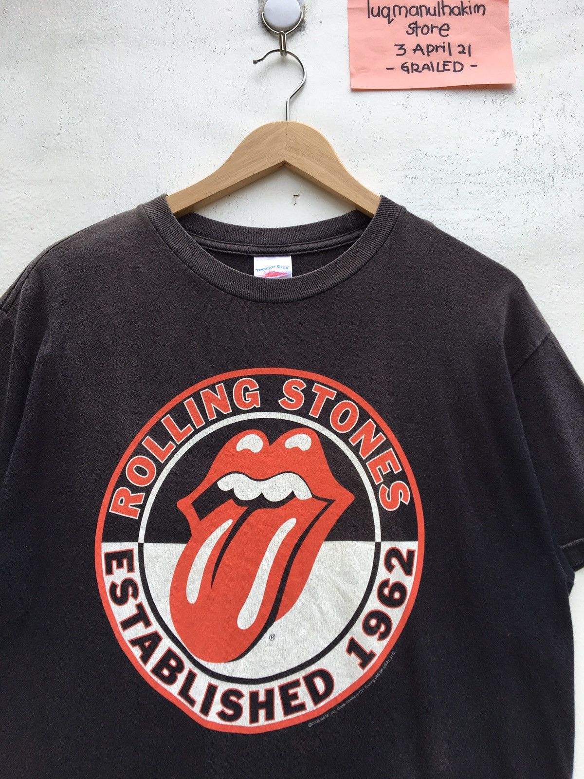 Band Tees Vintage The Rolling Stones 2006 Withstand Social Issues Tee Size US M / EU 48-50 / 2 - 1 Thumbnail