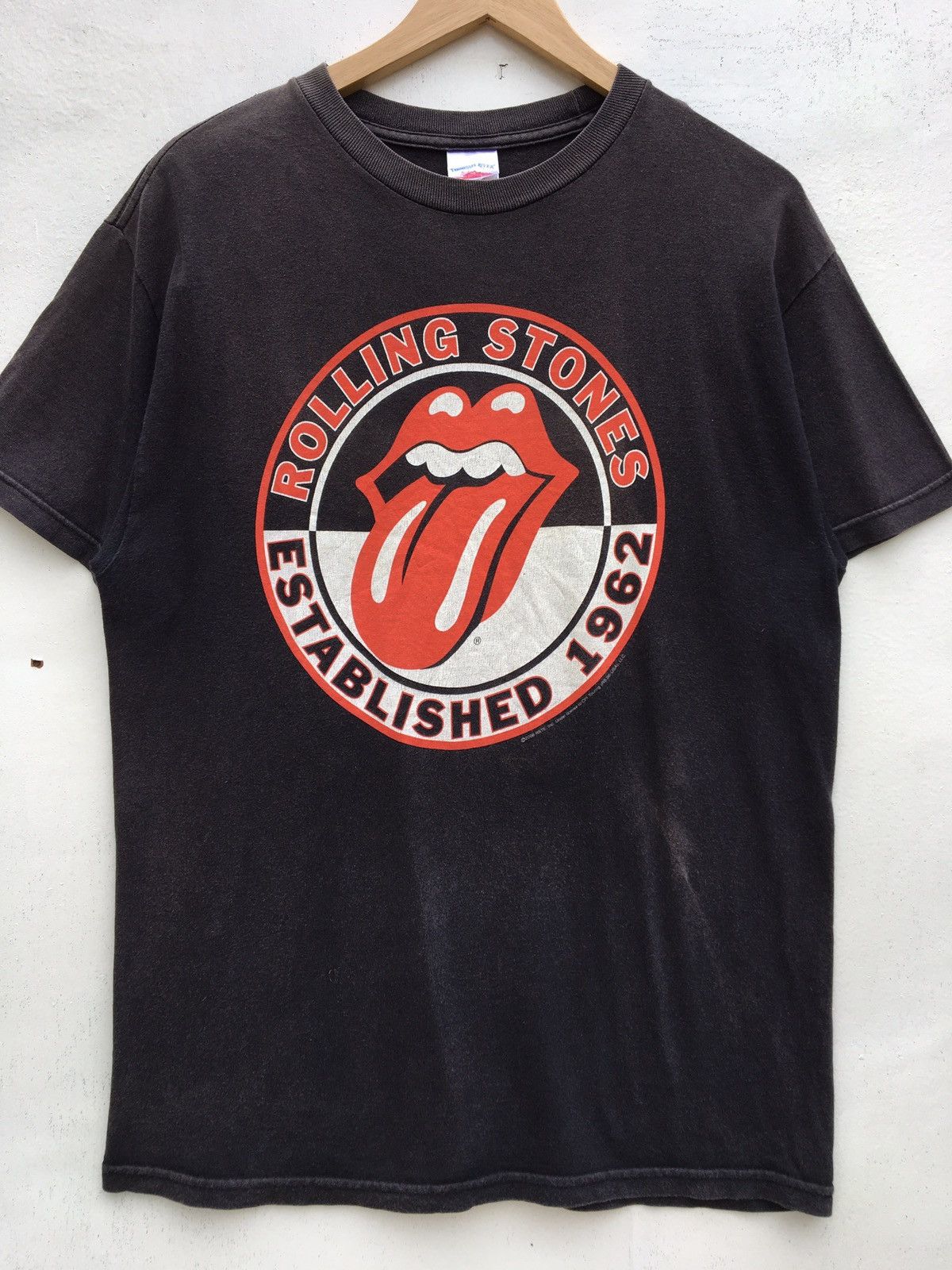 Band Tees Vintage The Rolling Stones 2006 Withstand Social Issues Tee Size US M / EU 48-50 / 2 - 5 Thumbnail