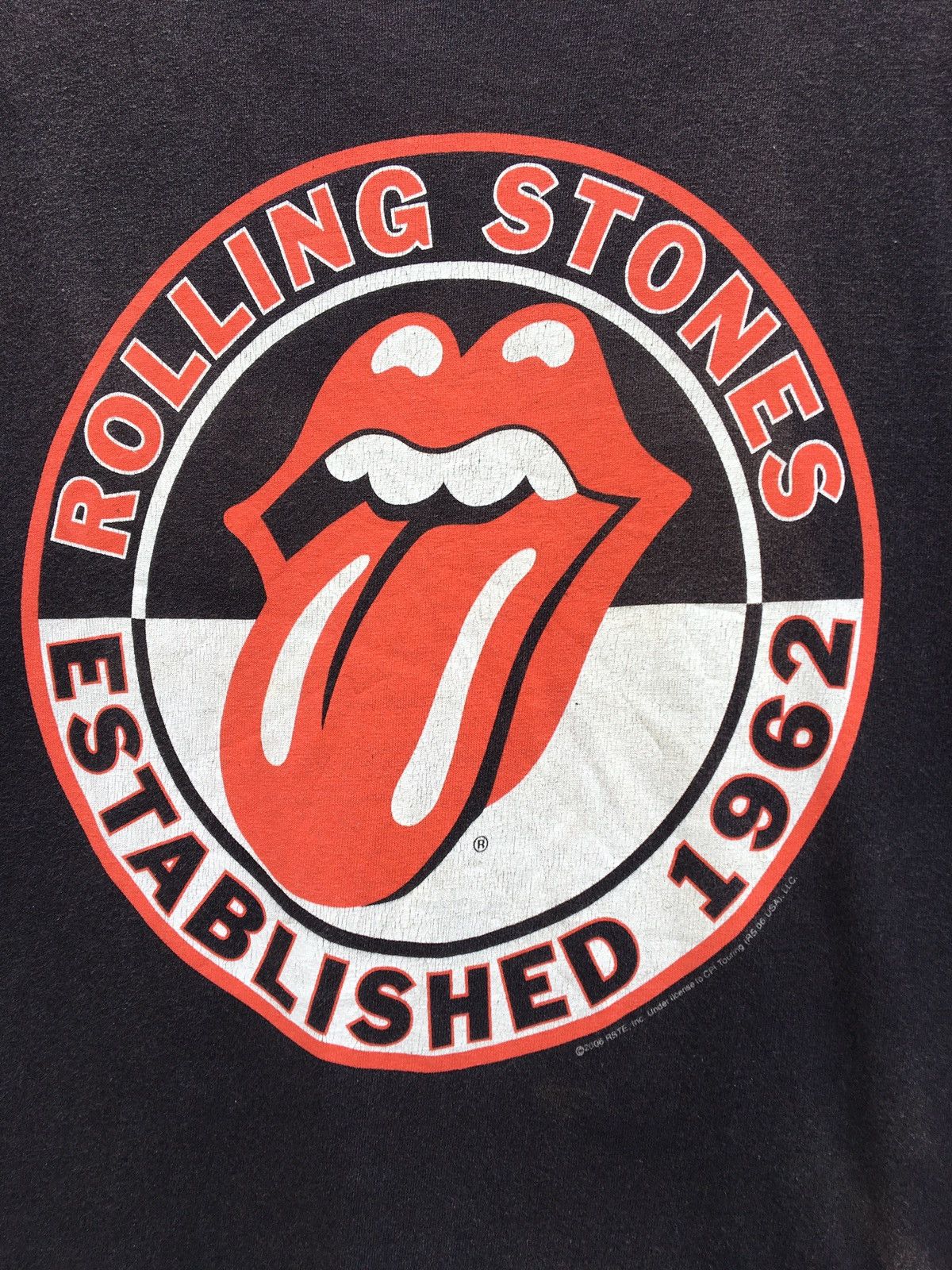 Band Tees Vintage The Rolling Stones 2006 Withstand Social Issues Tee Size US M / EU 48-50 / 2 - 6 Thumbnail