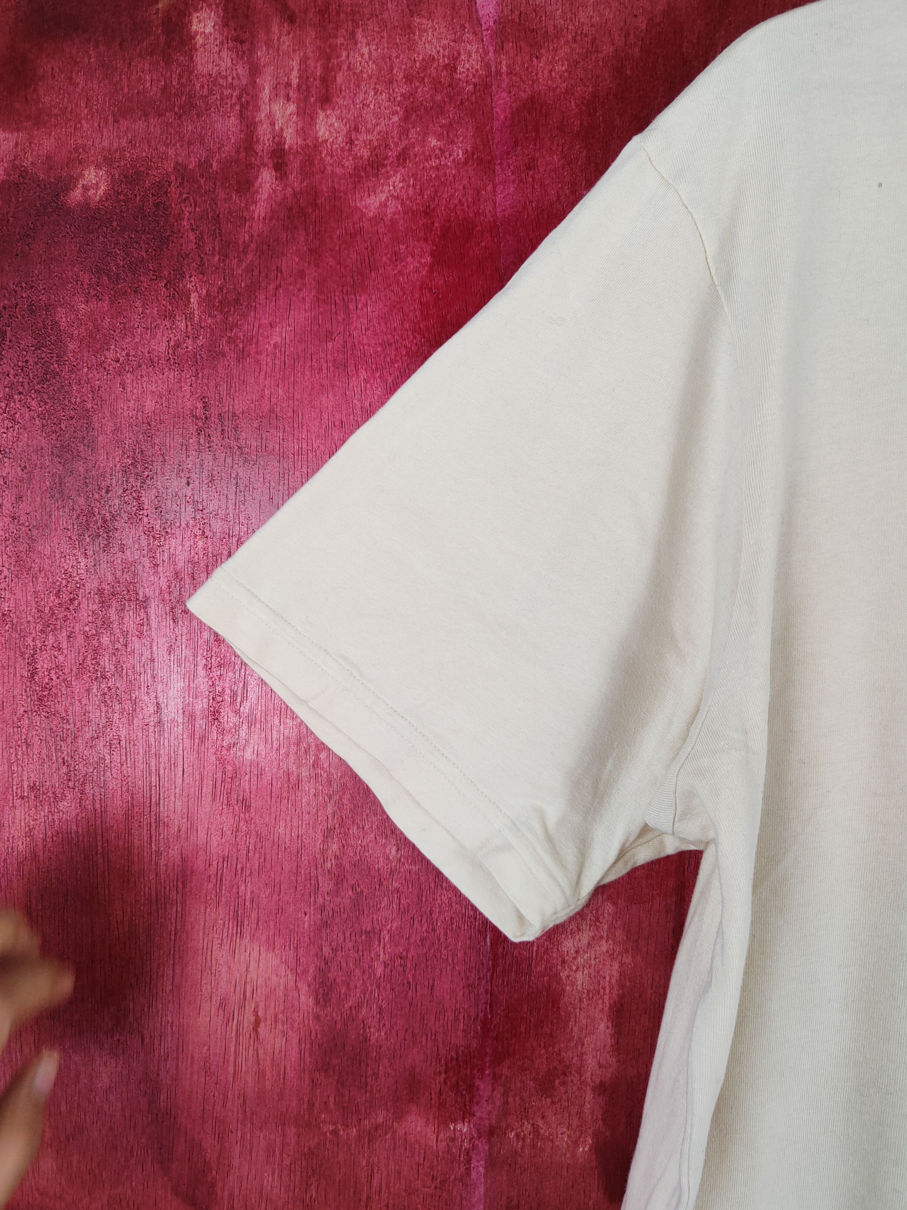 Japanese Brand × Uniqlo Uniqlo X Moma special edition Cream T-shirt #5781 Size US XL / EU 56 / 4 - 5 Thumbnail