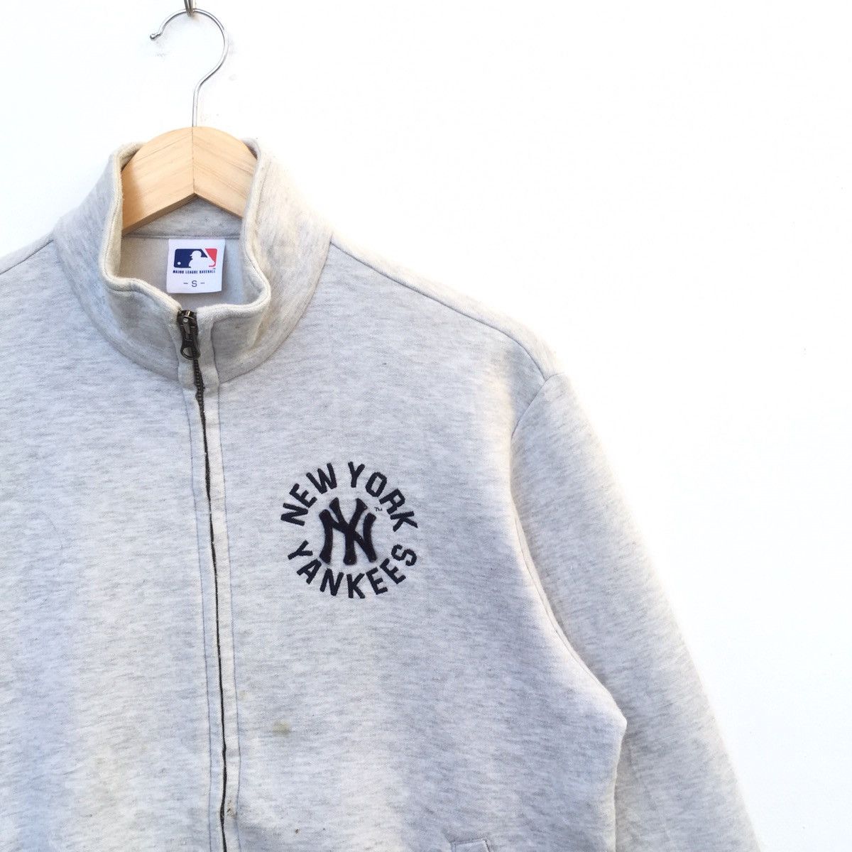 MLB New York Yankees Big Logo Jacket Sweater | Spell Out. S MLB Size US S / EU 44-46 / 1 - 3 Thumbnail