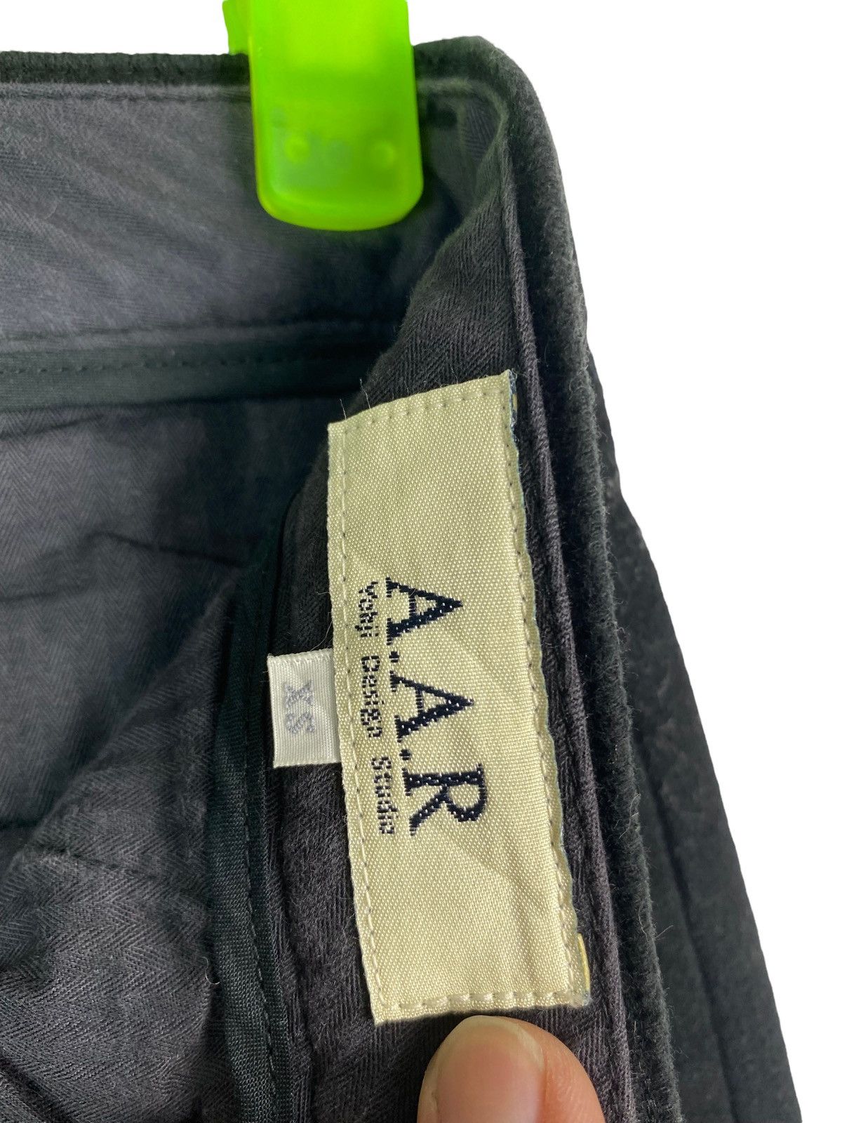 Yohji Yamamoto Rare Yohji Yamamoto light velvet black pant Size 27" / US 4 / IT 40 - 5 Thumbnail