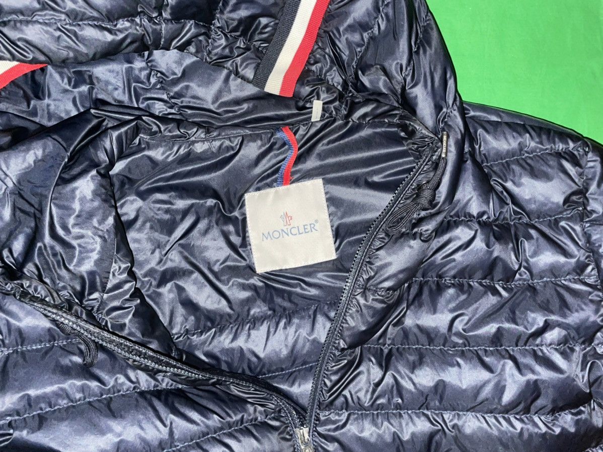Moncler Dark Blue Moncler Bubble Coat. Ask abt hat Size US M / EU 48-50 / 2 - 4 Thumbnail
