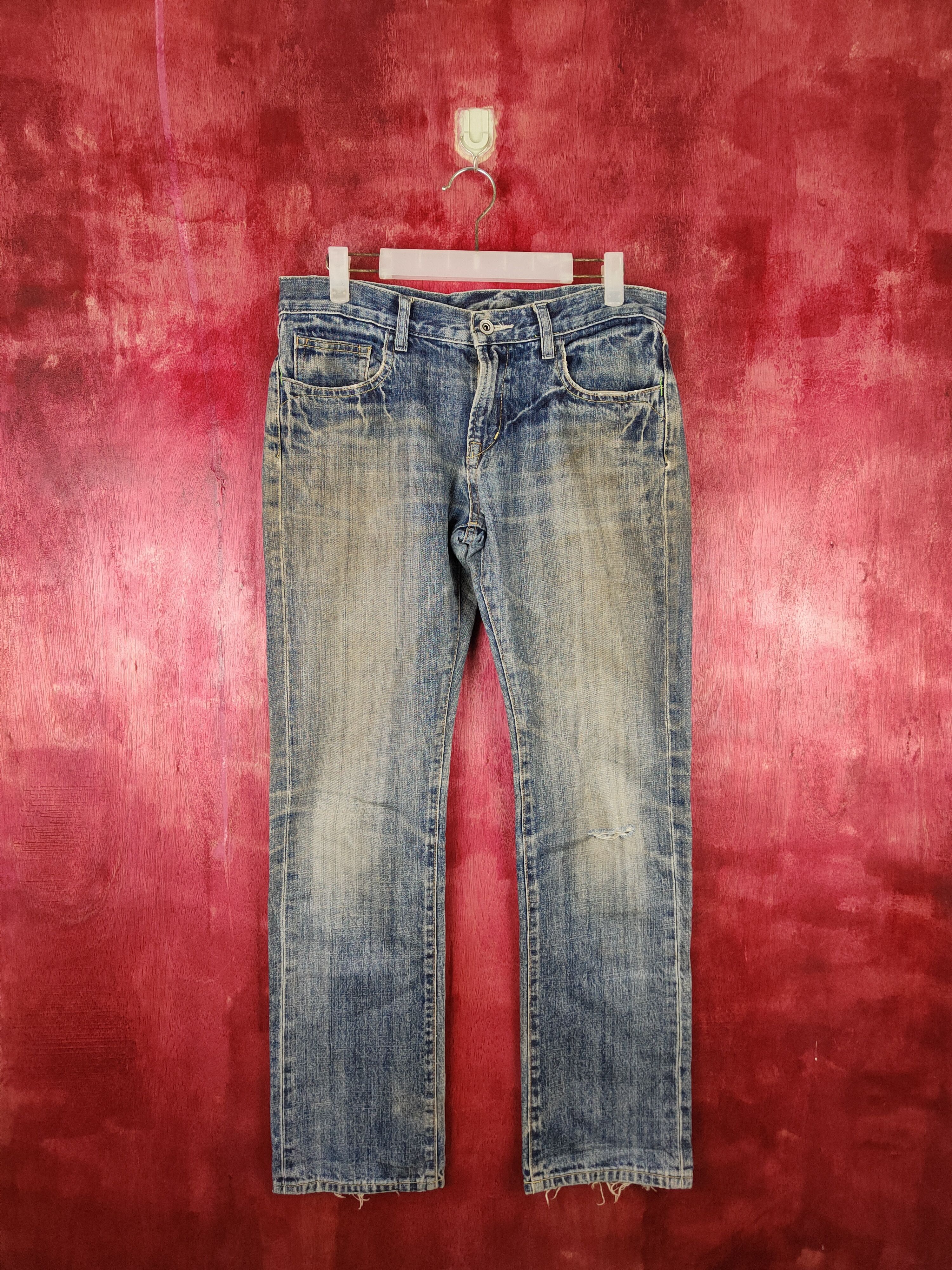 Uniqlo × Vintage Uniqlo Blue vintage distressed Denim jeans pants #5948 Size US 31 - 1 Thumbnail