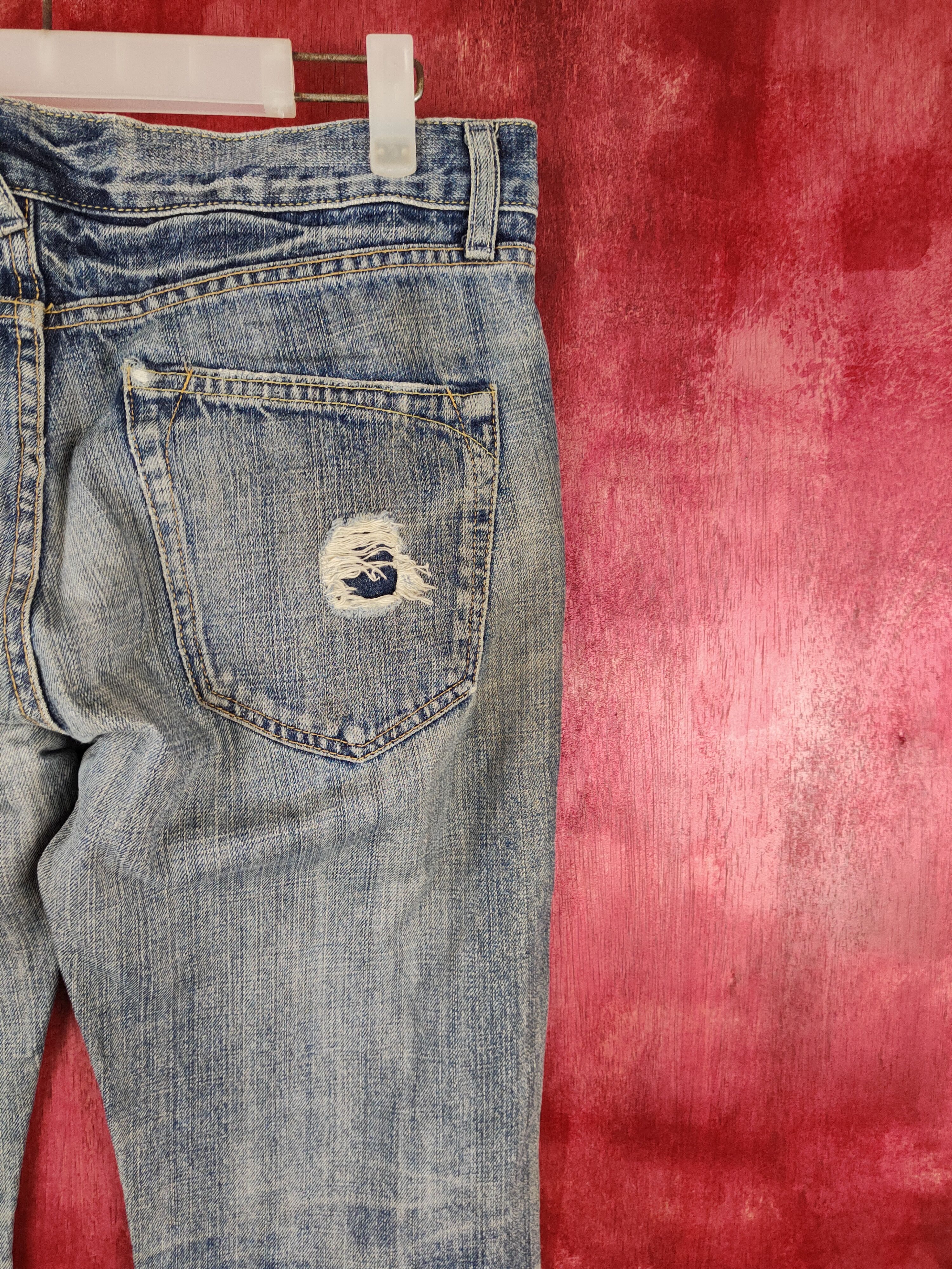Uniqlo × Vintage Uniqlo Blue vintage distressed Denim jeans pants #5948 Size US 31 - 10 Thumbnail
