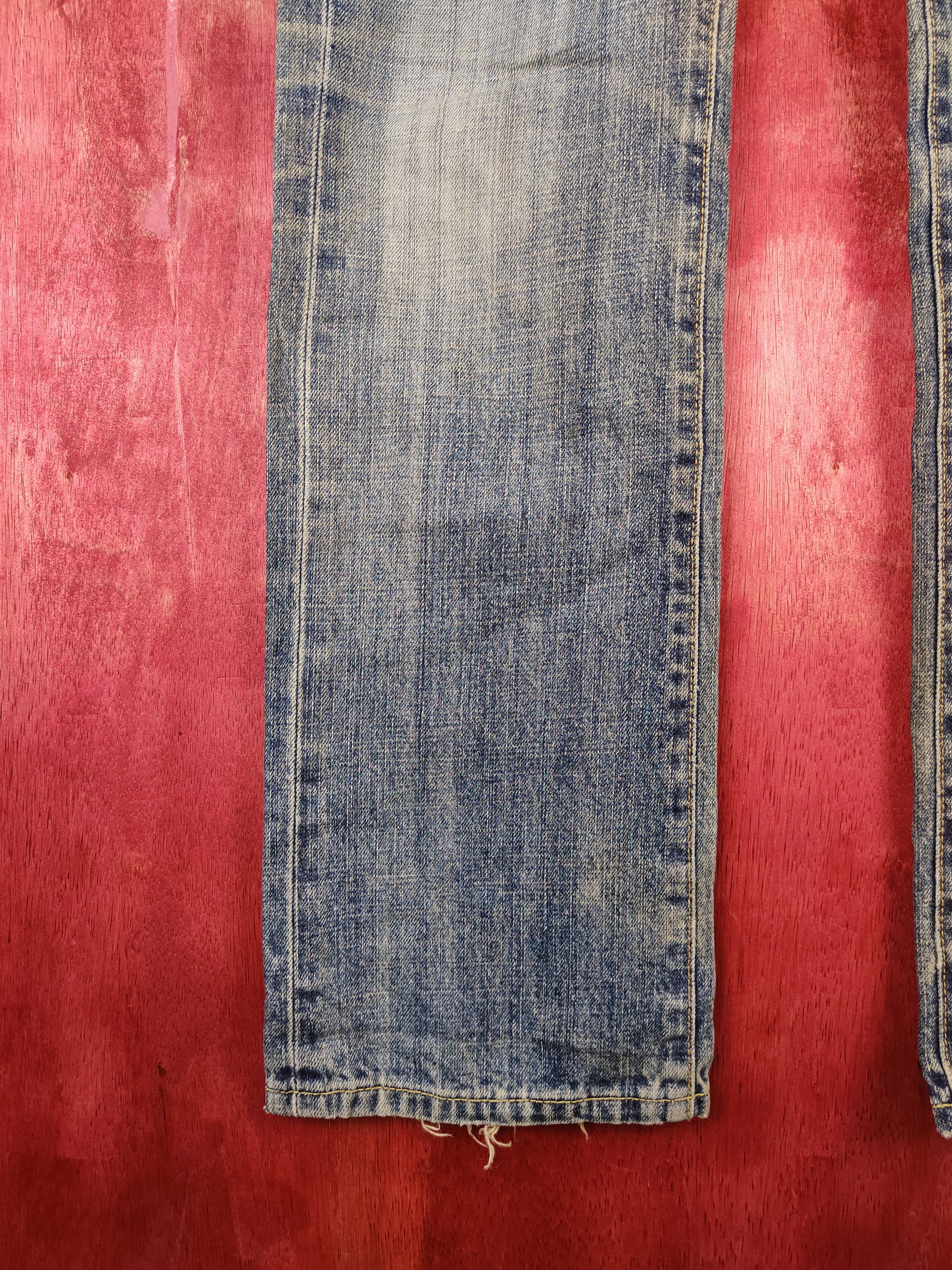 Uniqlo × Vintage Uniqlo Blue vintage distressed Denim jeans pants #5948 Size US 31 - 4 Thumbnail