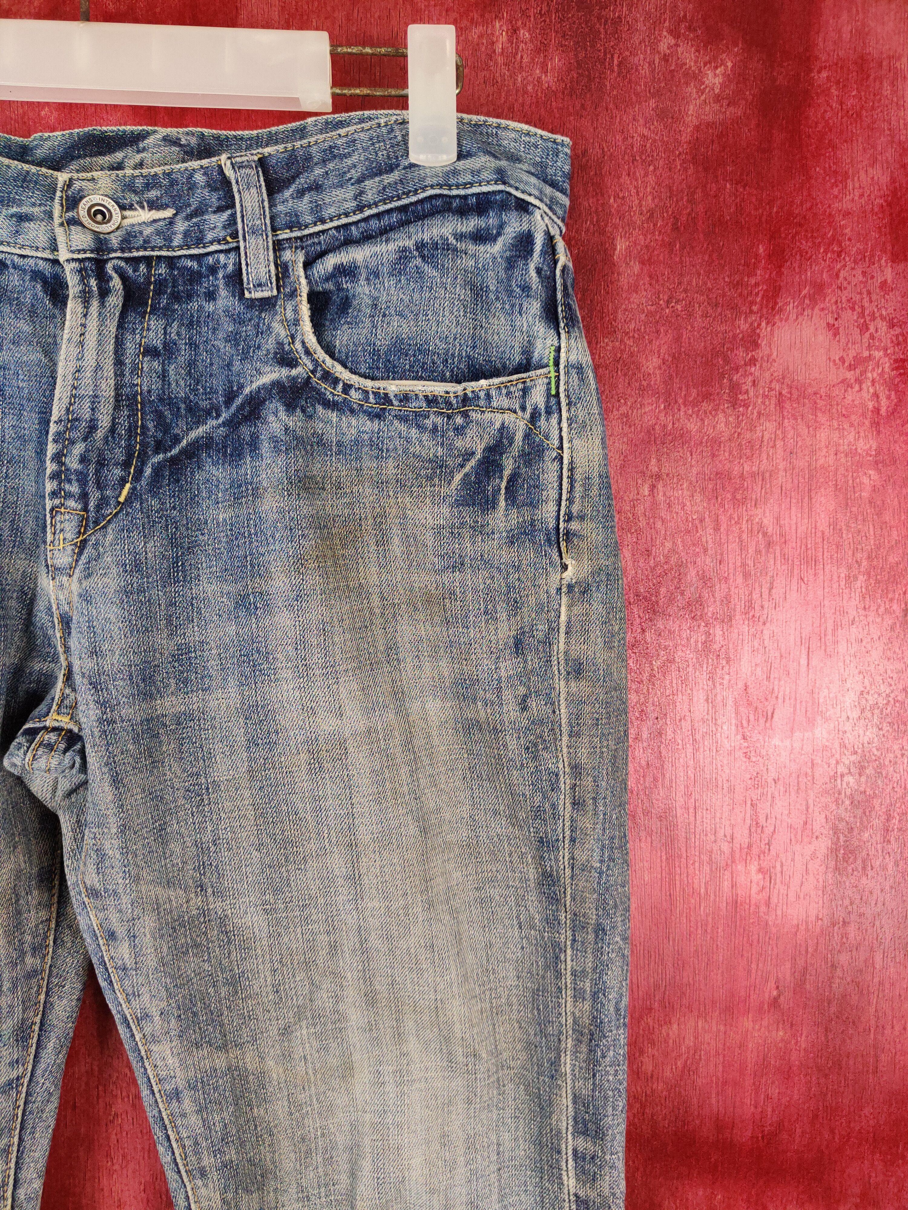 Uniqlo × Vintage Uniqlo Blue vintage distressed Denim jeans pants #5948 Size US 31 - 5 Thumbnail