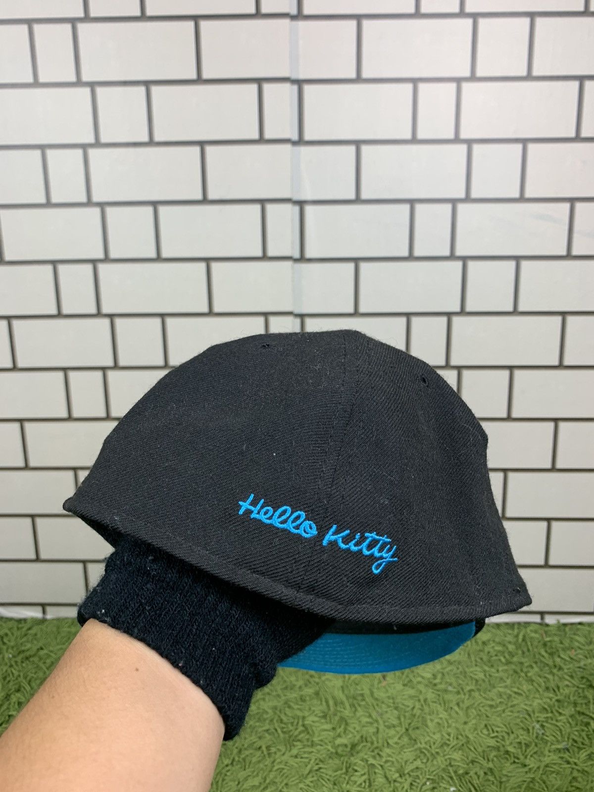 Cartoon Network Vintage 90s Hello Kitty x New Era Size ONE SIZE - 7 Thumbnail