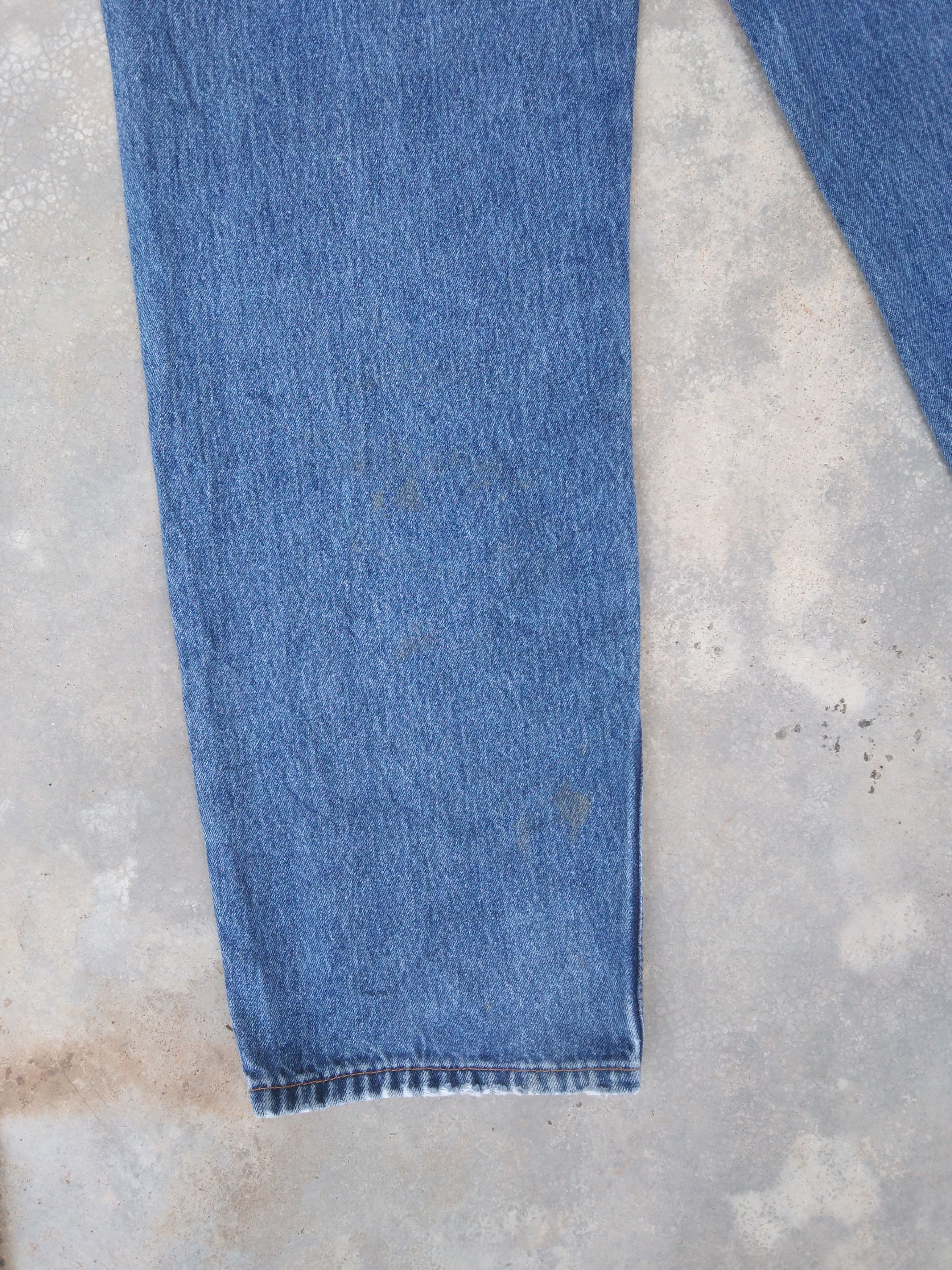Levi's Vintage Levi's Jeans 550 Light Blue Denim 36x32 Size US 36 / EU 52 - 3 Thumbnail