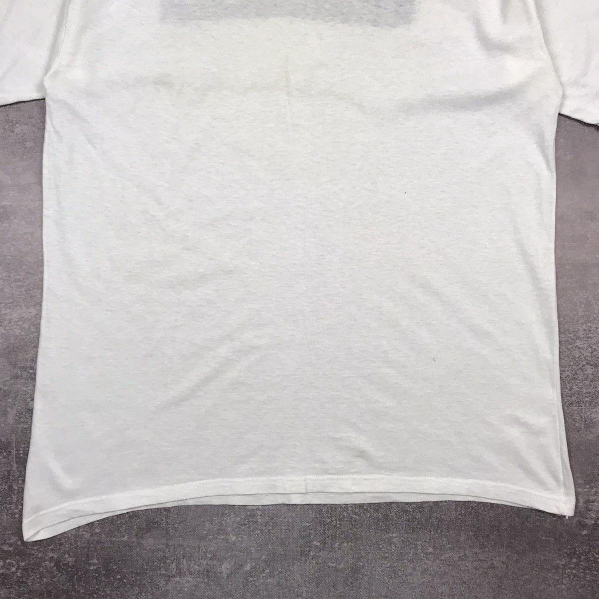 Vintage Vintage 1997 Warner Home Video Friends Tee Size US XL / EU 56 / 4 - 18 Thumbnail