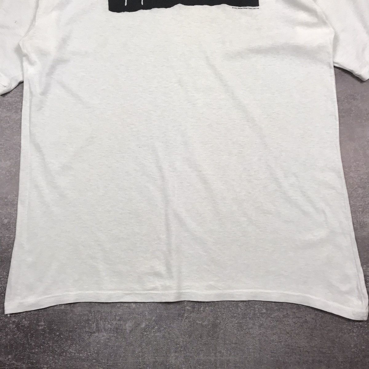 Vintage Vintage 1997 Warner Home Video Friends Tee Size US XL / EU 56 / 4 - 6 Thumbnail