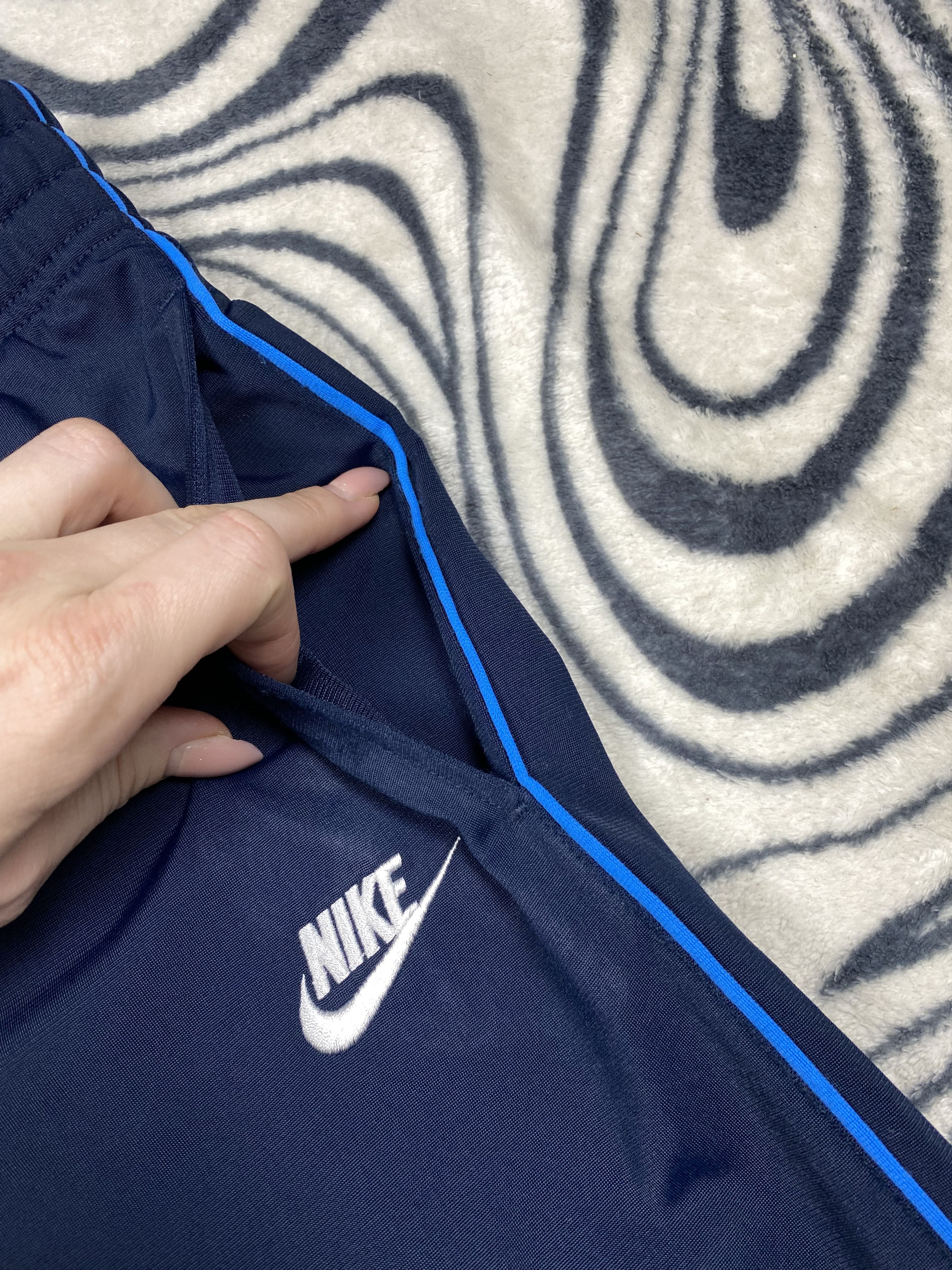Nike Vintage Nike Mens Track Pants Y2K Size US 28 / EU 44 - 3 Thumbnail