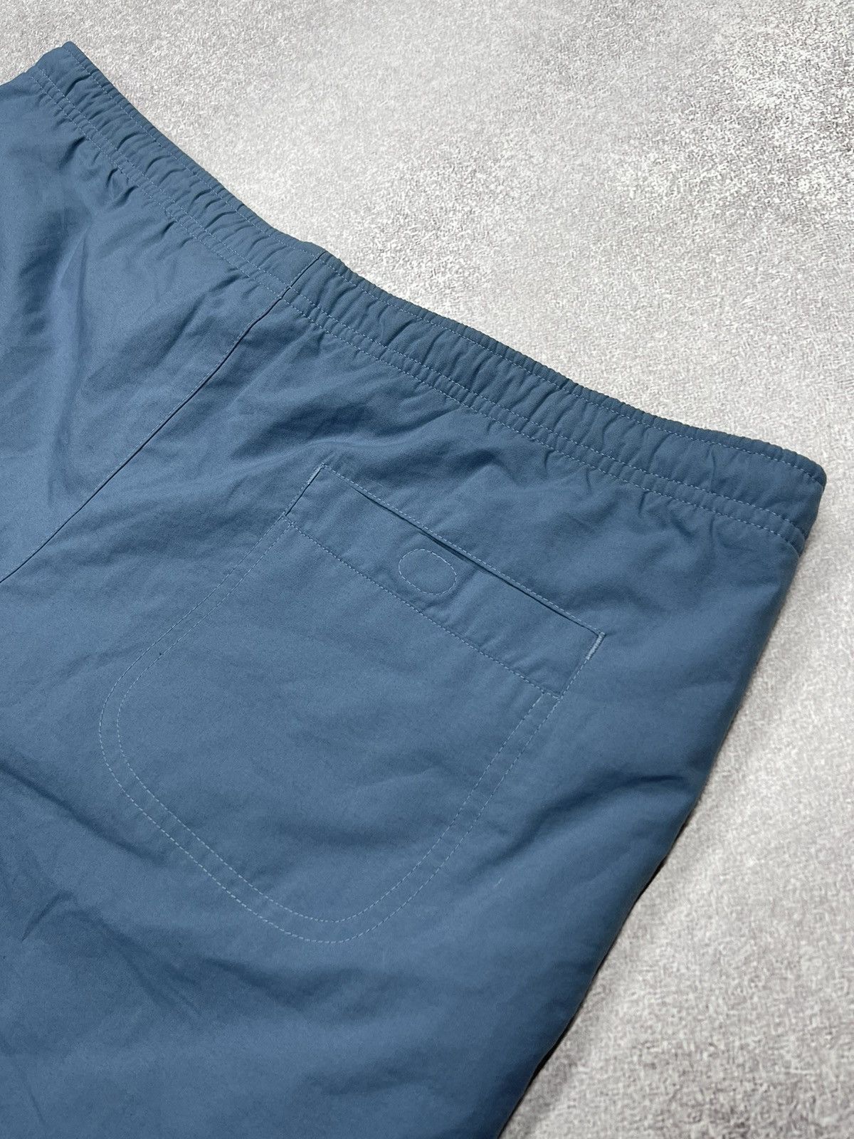 Nike Vintage Nike Swoosh Shorts Blue Y2K Size US 34 / EU 50 - 4 Thumbnail
