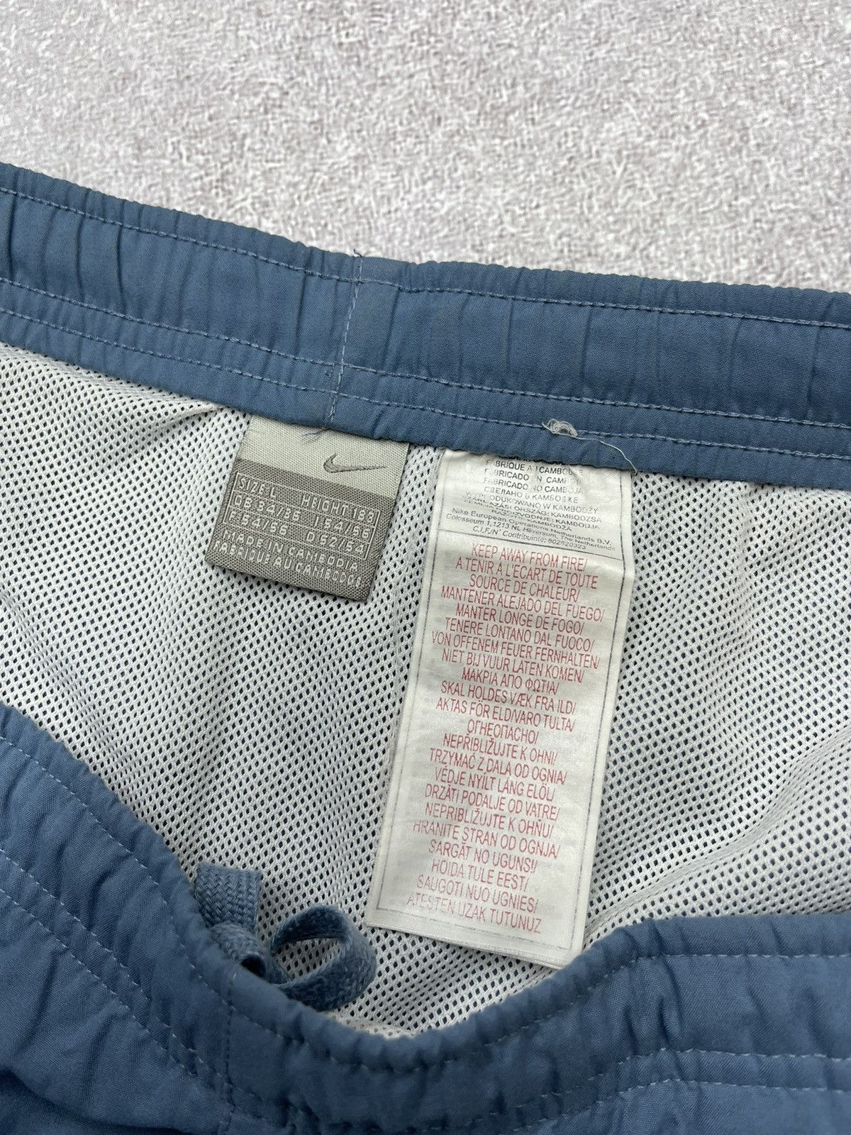 Nike Vintage Nike Swoosh Shorts Blue Y2K Size US 34 / EU 50 - 5 Thumbnail