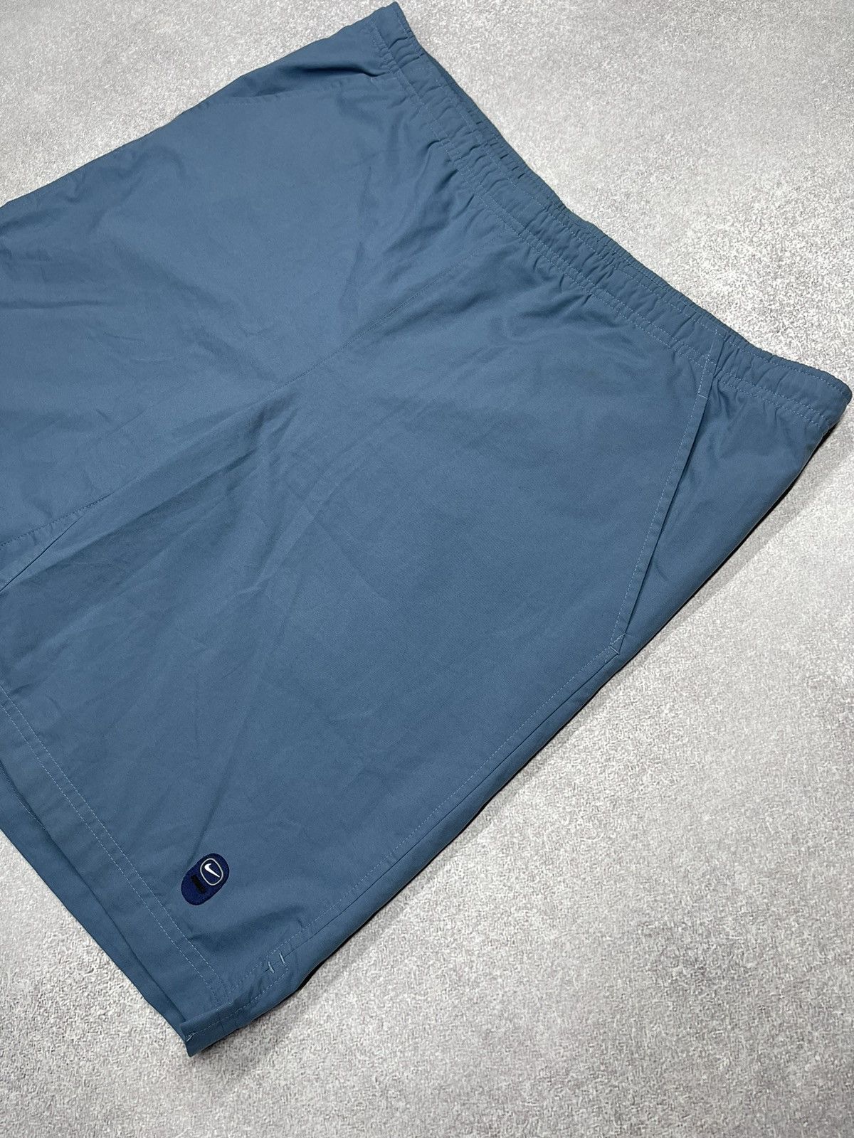 Nike Vintage Nike Swoosh Shorts Blue Y2K Size US 34 / EU 50 - 2 Thumbnail