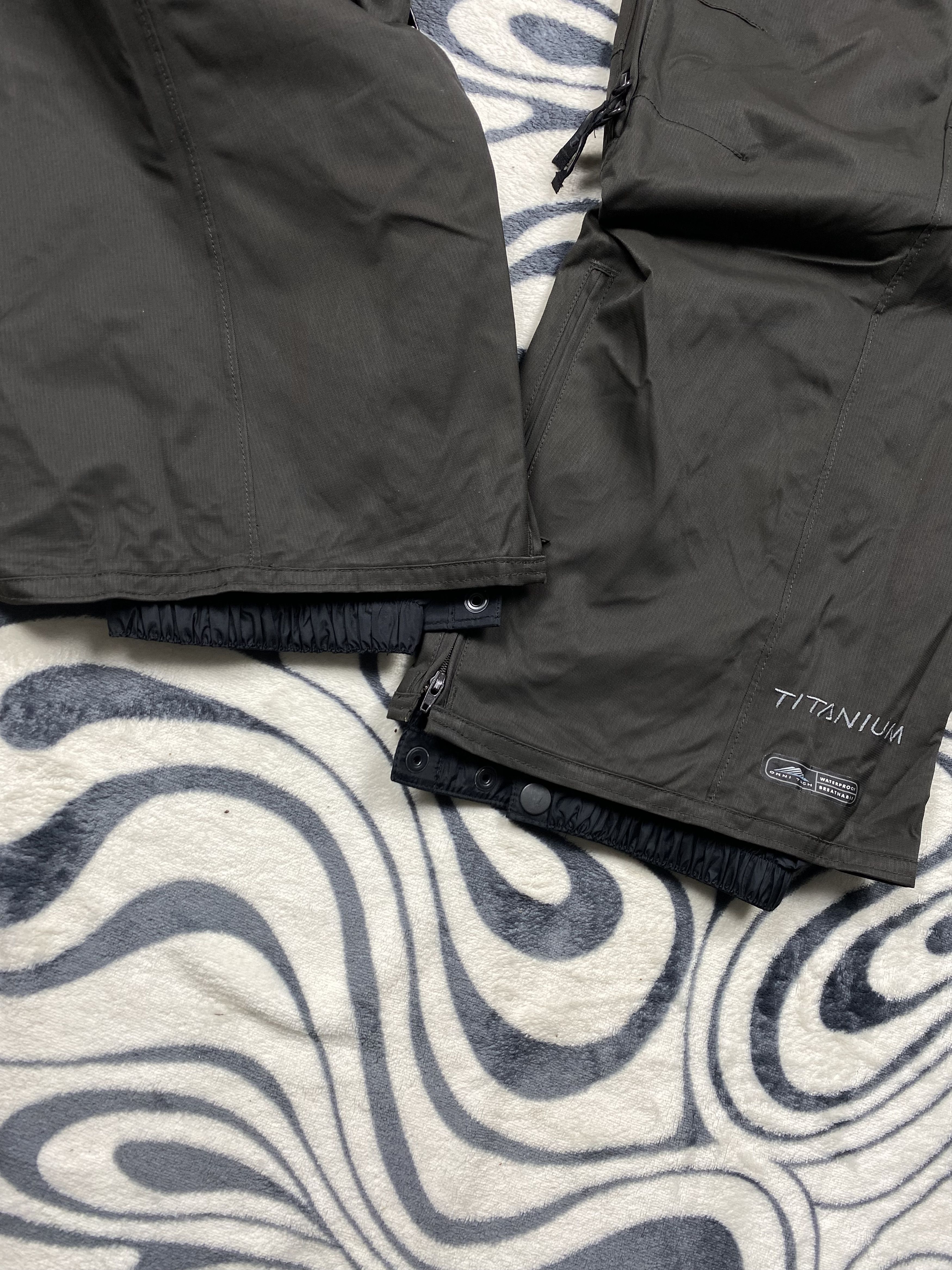 Columbia Columbia Titanium Vintage Mens Cargo Ski Pants Omni-Tech Size US 36 / EU 52 - 4 Thumbnail