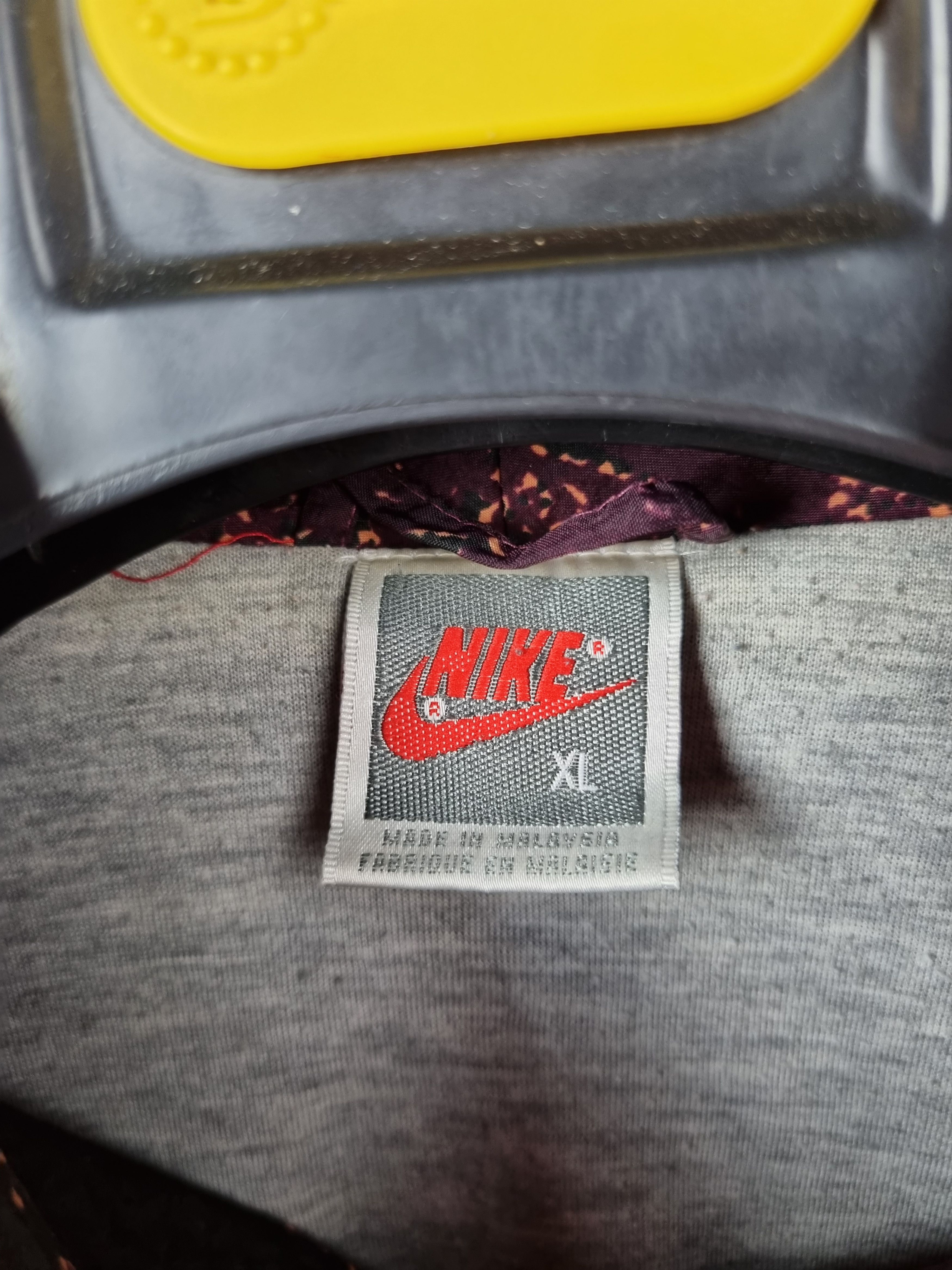 Nike × Vintage 90s NIKE Big Logo Amazing Design Nylon Track Top Size US L / EU 52-54 / 3 - 11 Thumbnail