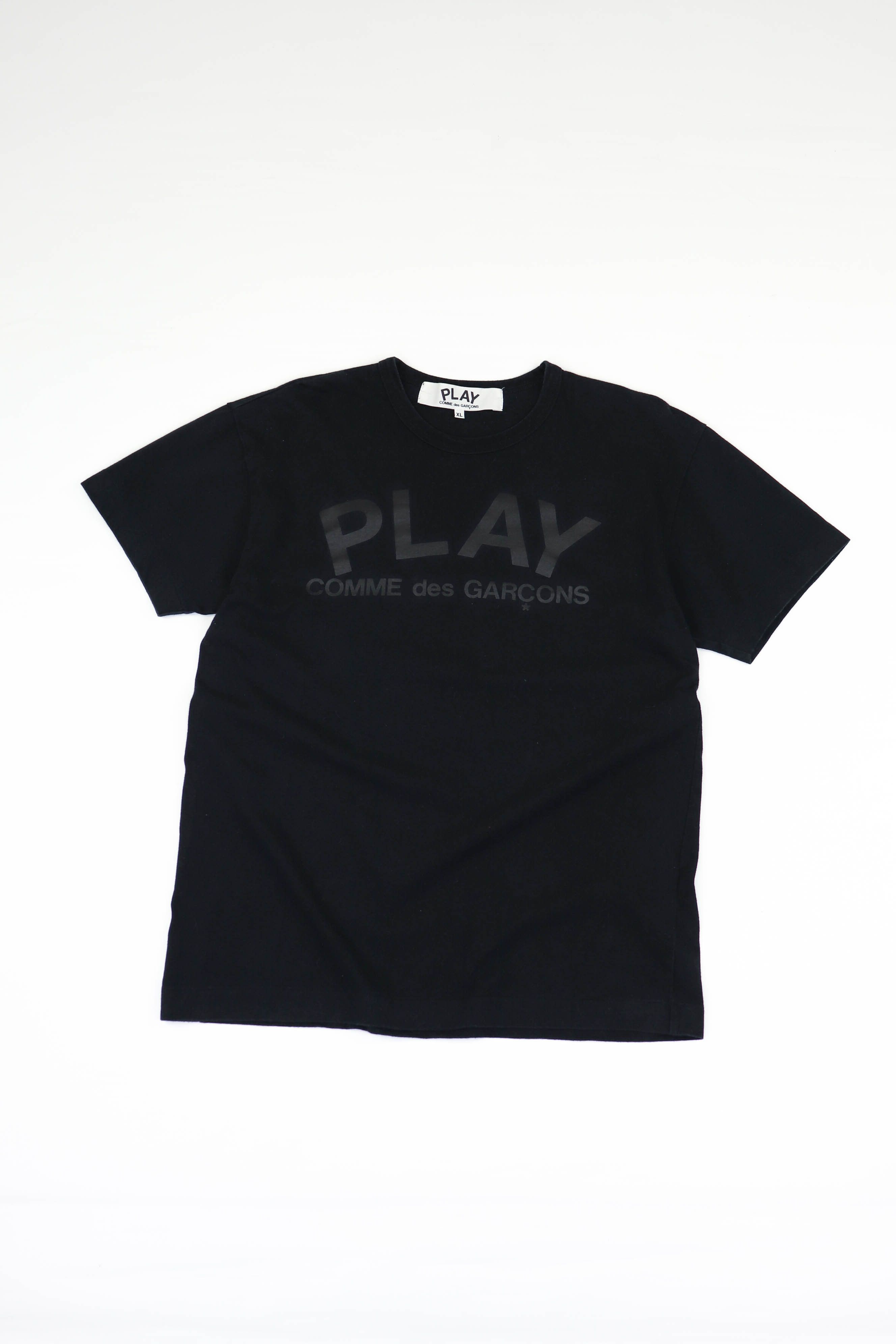 Comme des Garcons PLAY Graphics Logo Black T-shirt Tee Comme des Garcons PLAY Graphics Logo Black T-shirt Tee