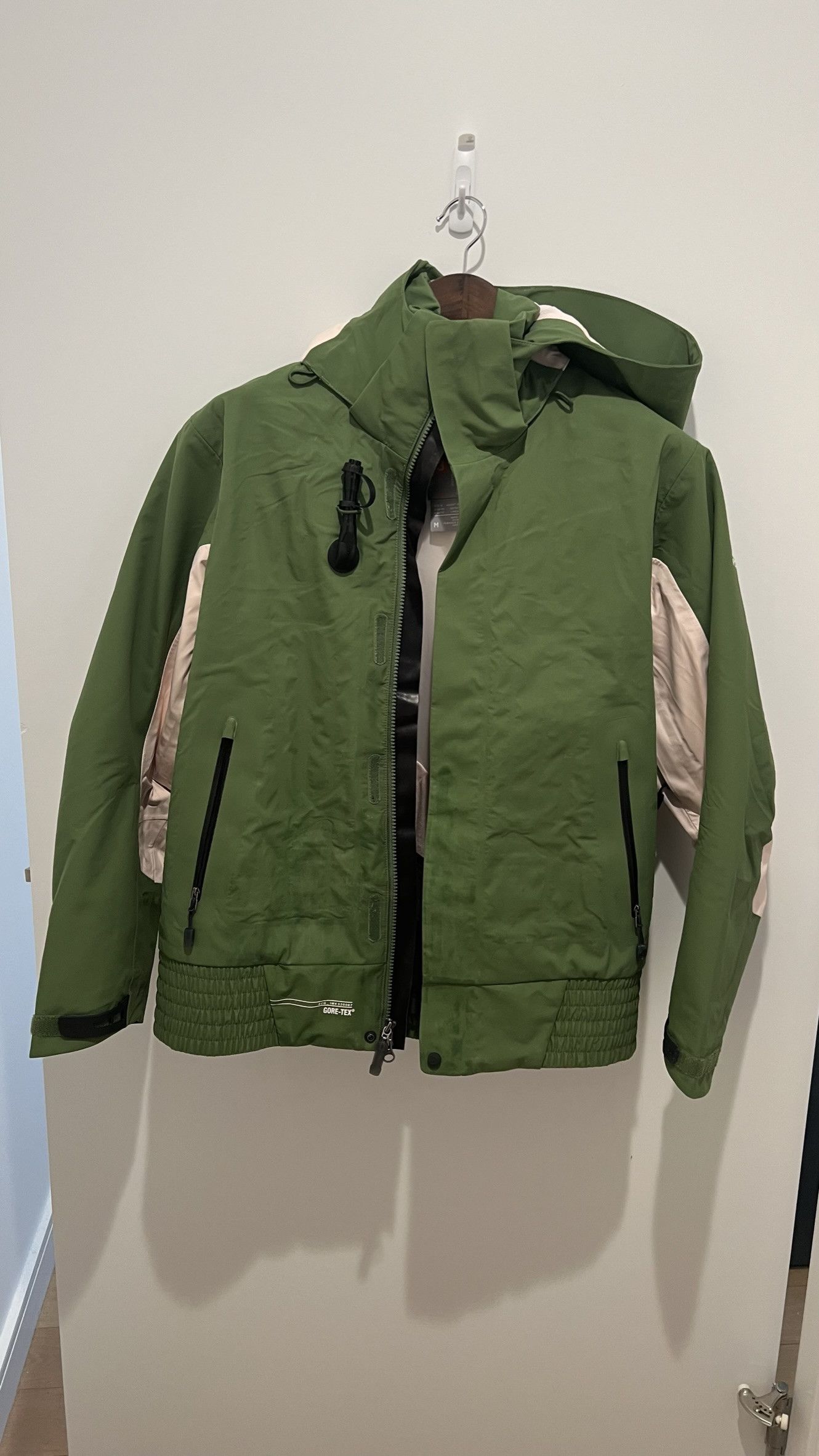 NIKE ACG Inflatable Jacket GORE-TEX【L】-