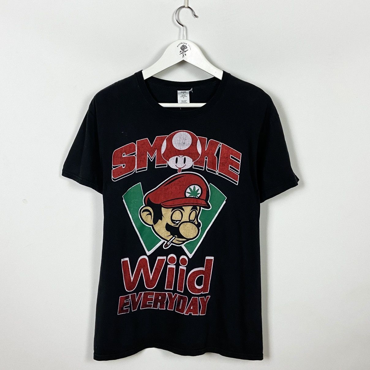 Vintage Vintage 00s Super Mario Smoke weed Every day Weed humor tee Size US L / EU 52-54 / 3 - 1 Thumbnail