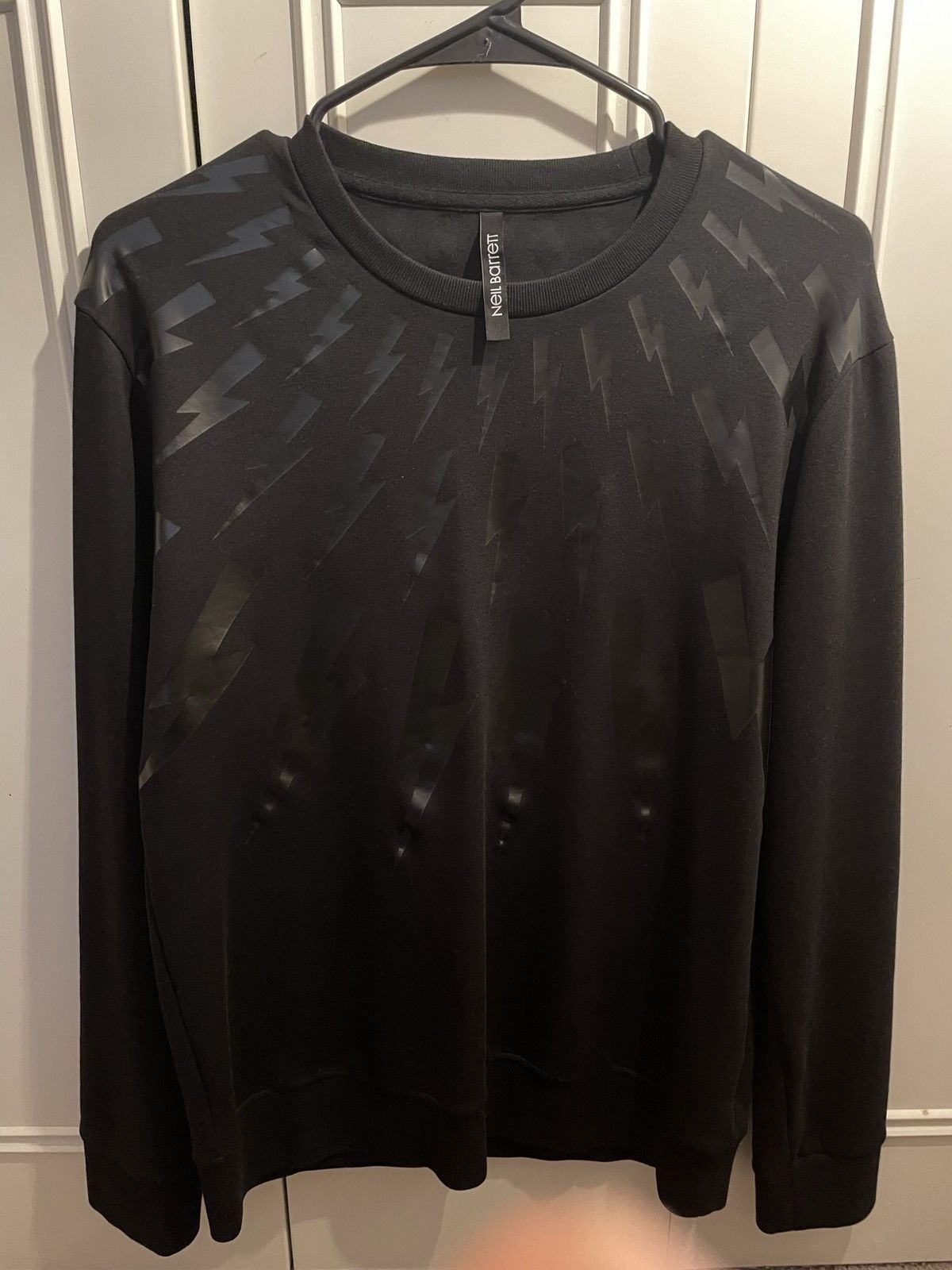 Lightning bolt design black on black