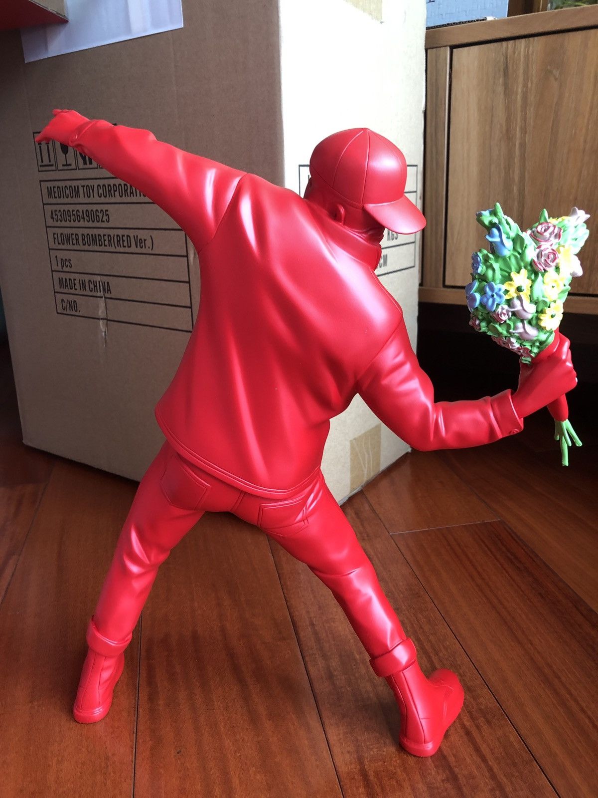 置物 BANKSY FLOWER BOMBER RED ver BANKSY FLOWER BOMBER (Red ver.)