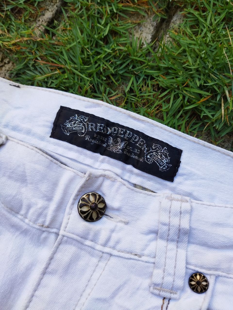 Vintage Red Pepper Japan Skulls Embroidery Jeans - Size 30 Size US 30 / EU 46 - 15 Thumbnail
