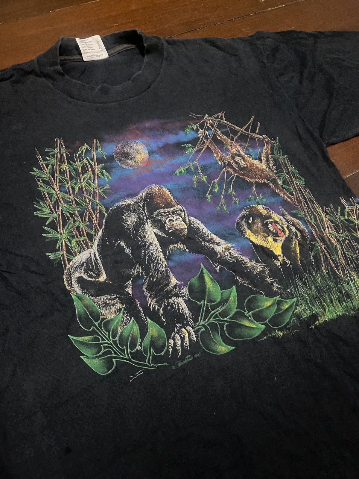 Holly grail vintage 90s ART HABITAT APE AND FAMILY SUN FADED